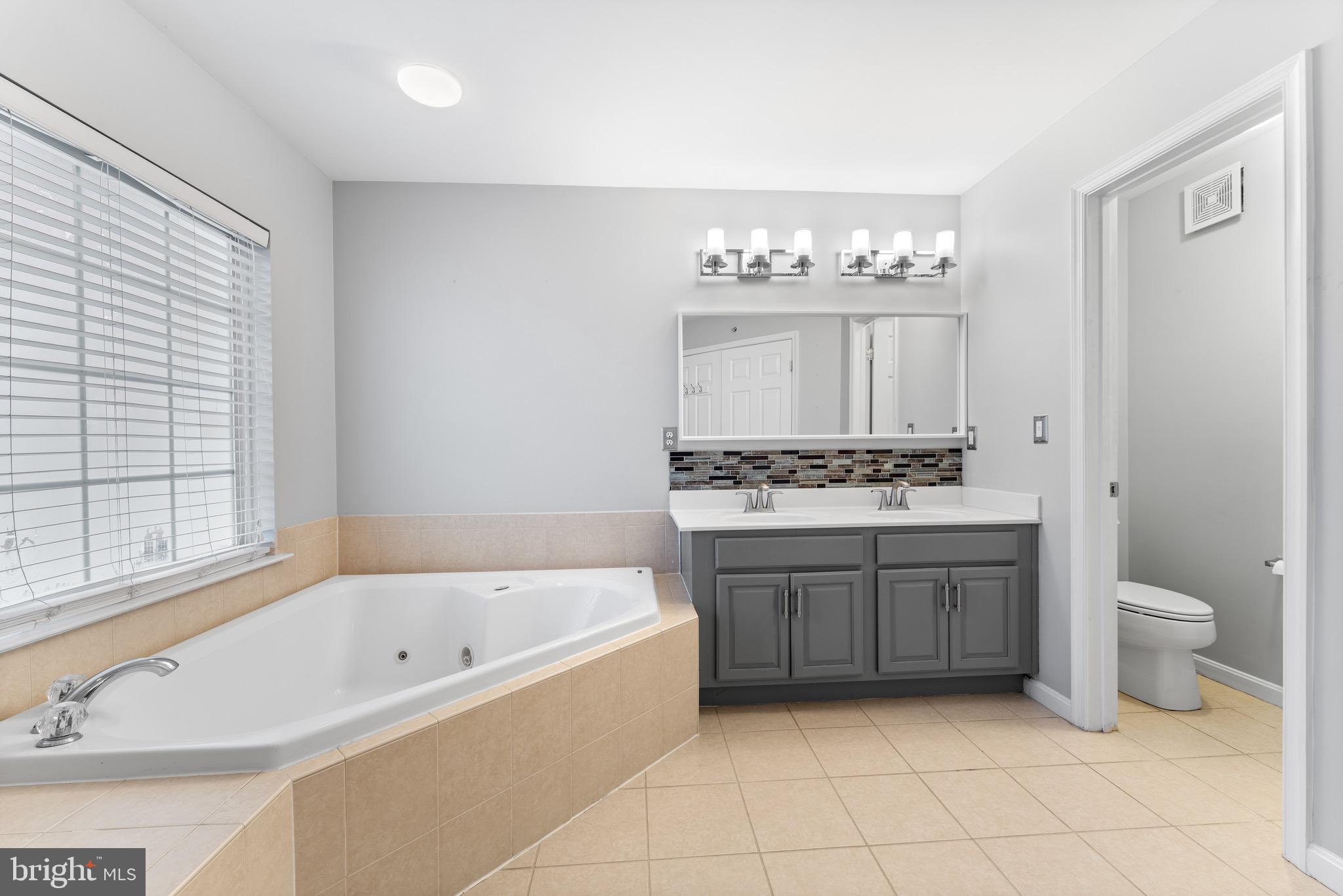 POWELLS RUN VILLAGE COND - Residential