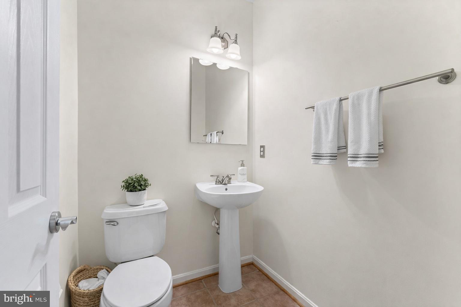 POWELLS RUN VILLAGE COND - Residential