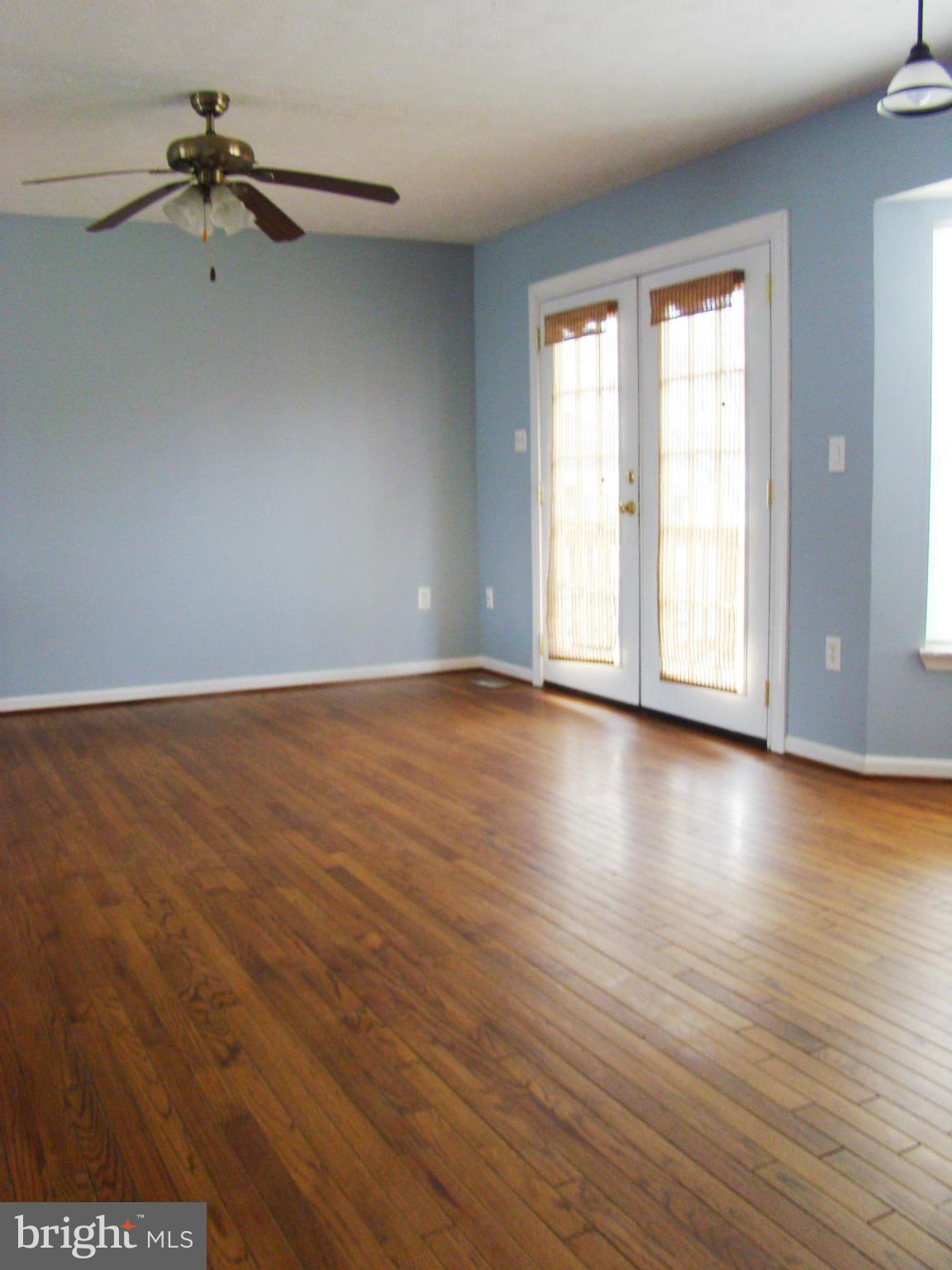 VISTA WOODS - Residential Lease