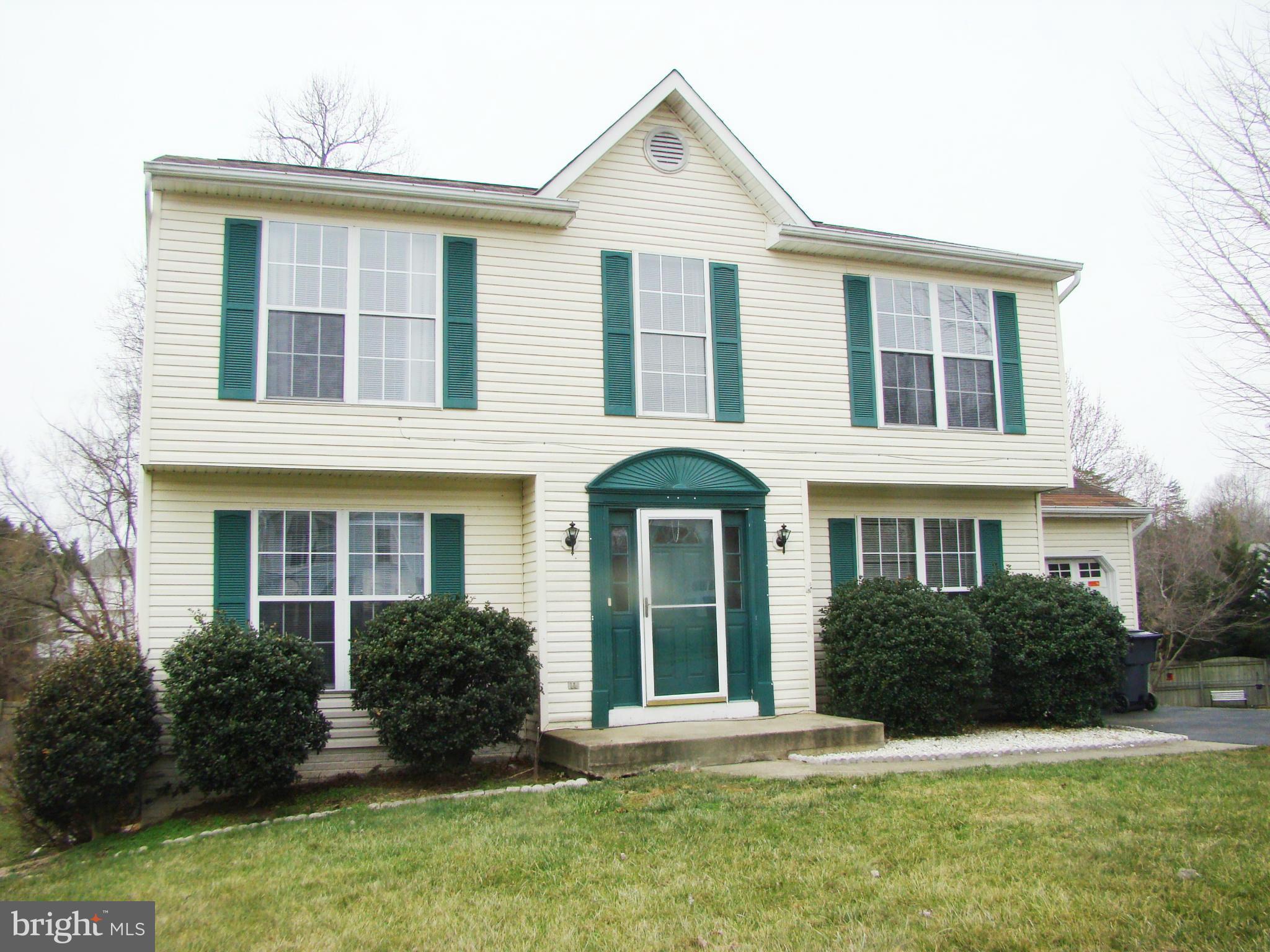 VISTA WOODS - Residential Lease