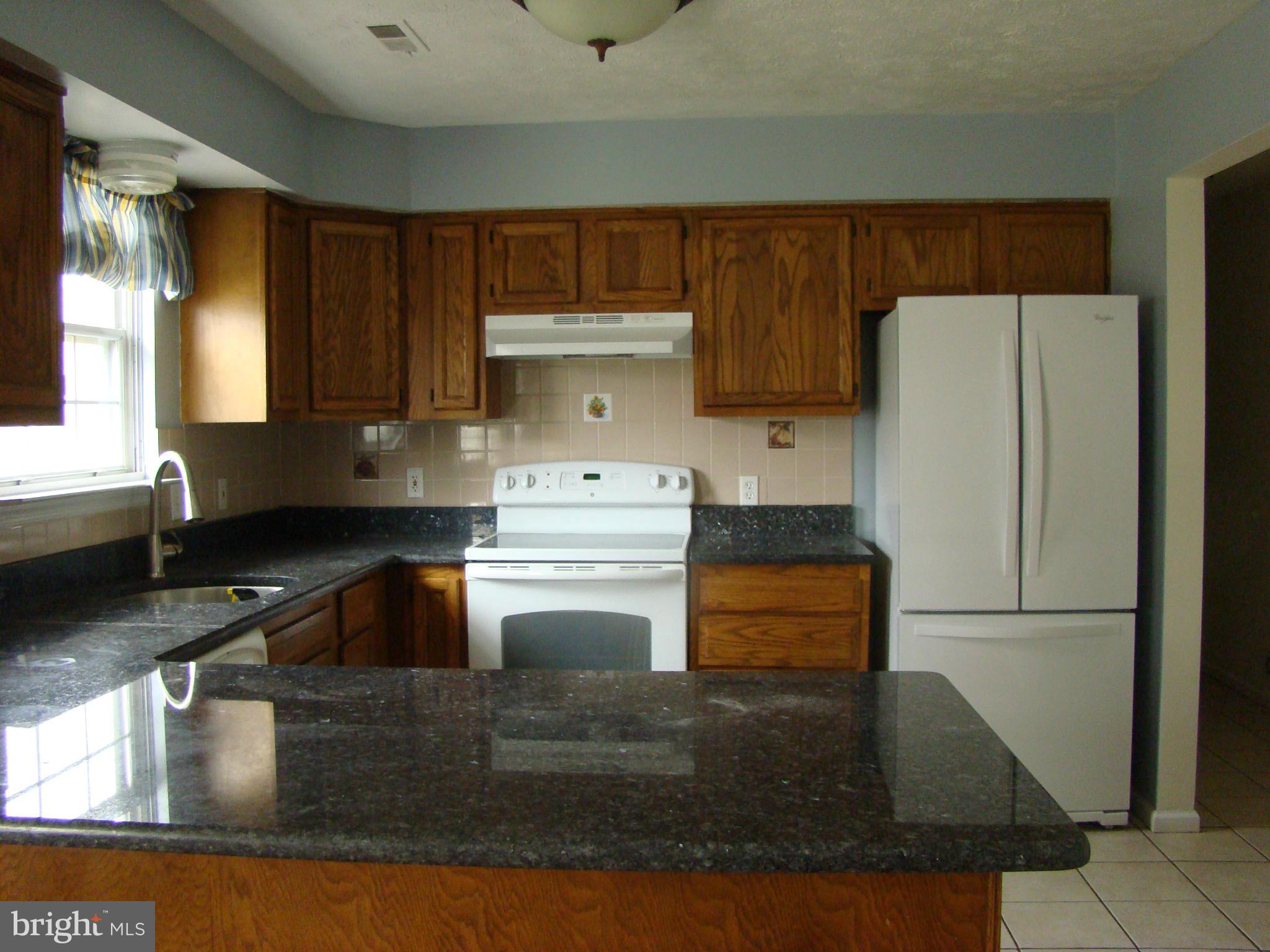 VISTA WOODS - Residential Lease