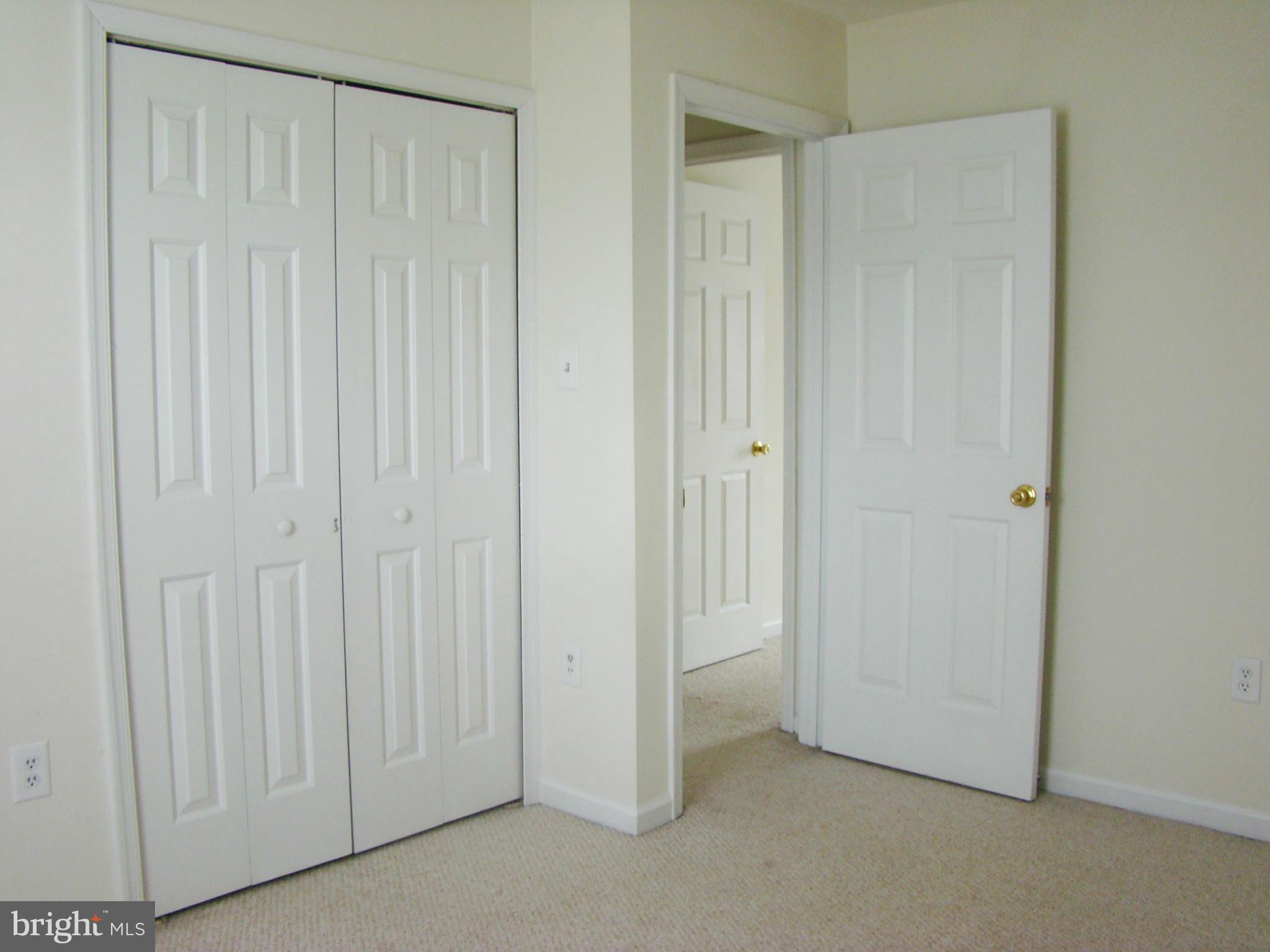 VISTA WOODS - Residential Lease