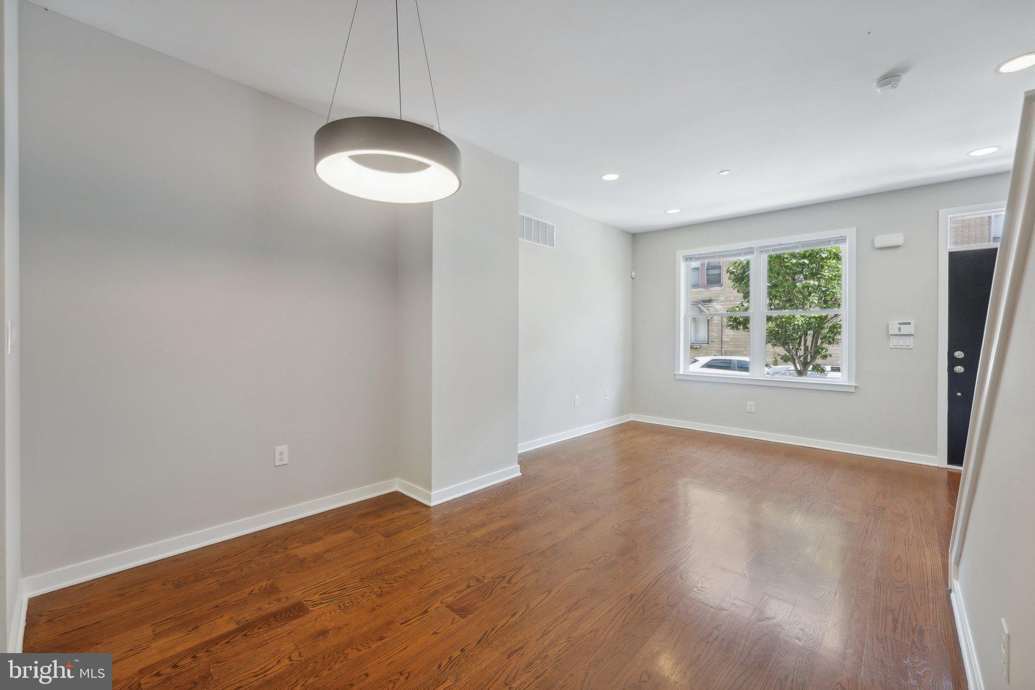 POINT BREEZE - Residential