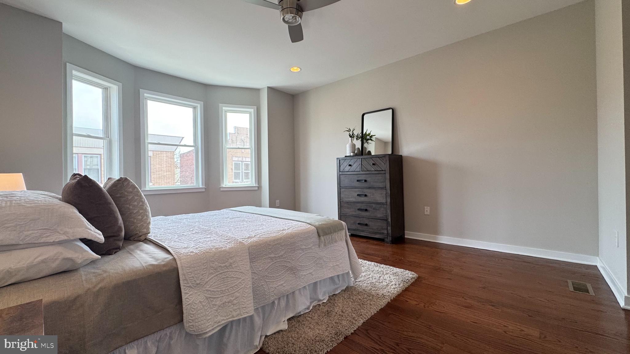 POINT BREEZE - Residential