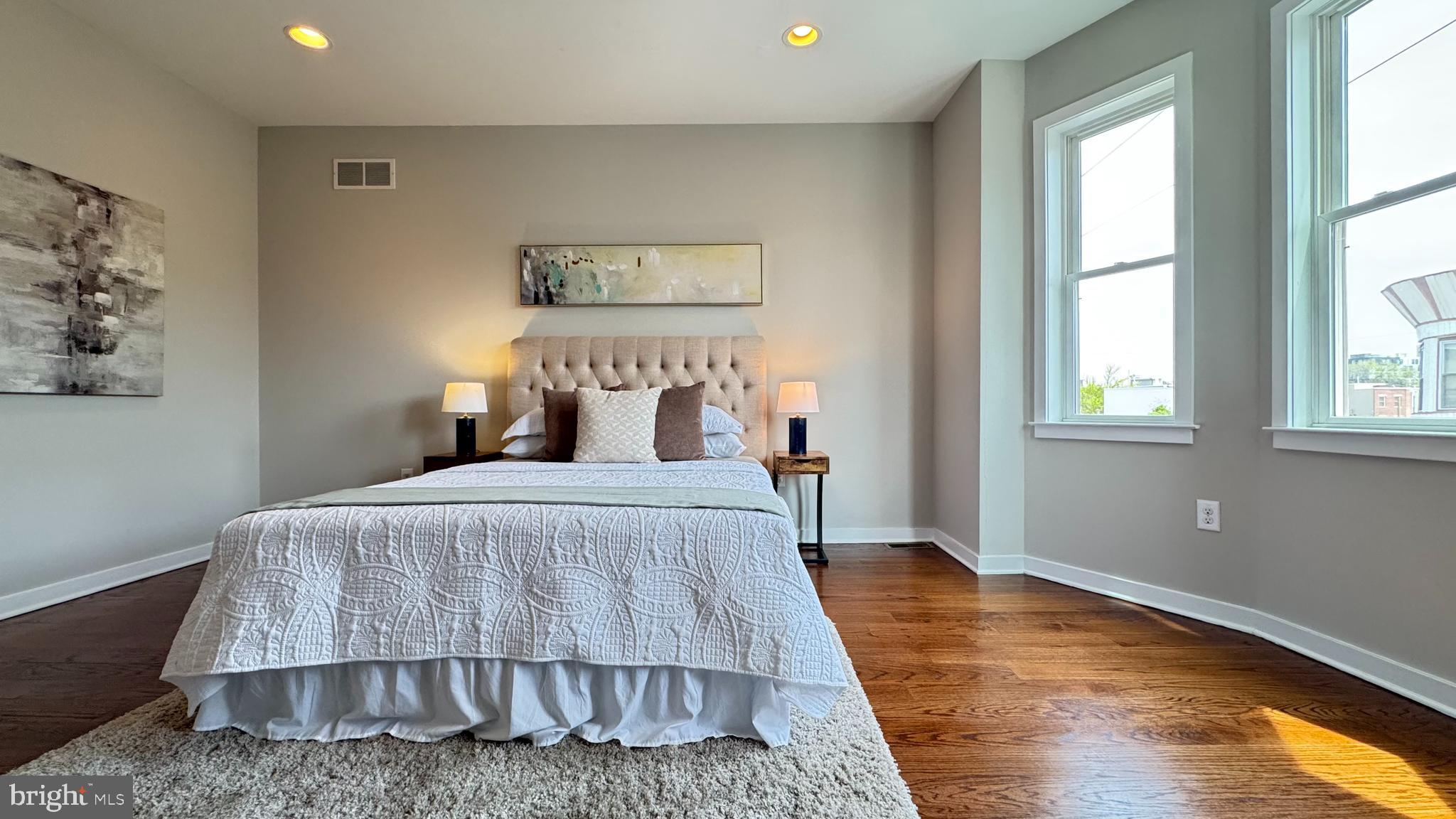 POINT BREEZE - Residential