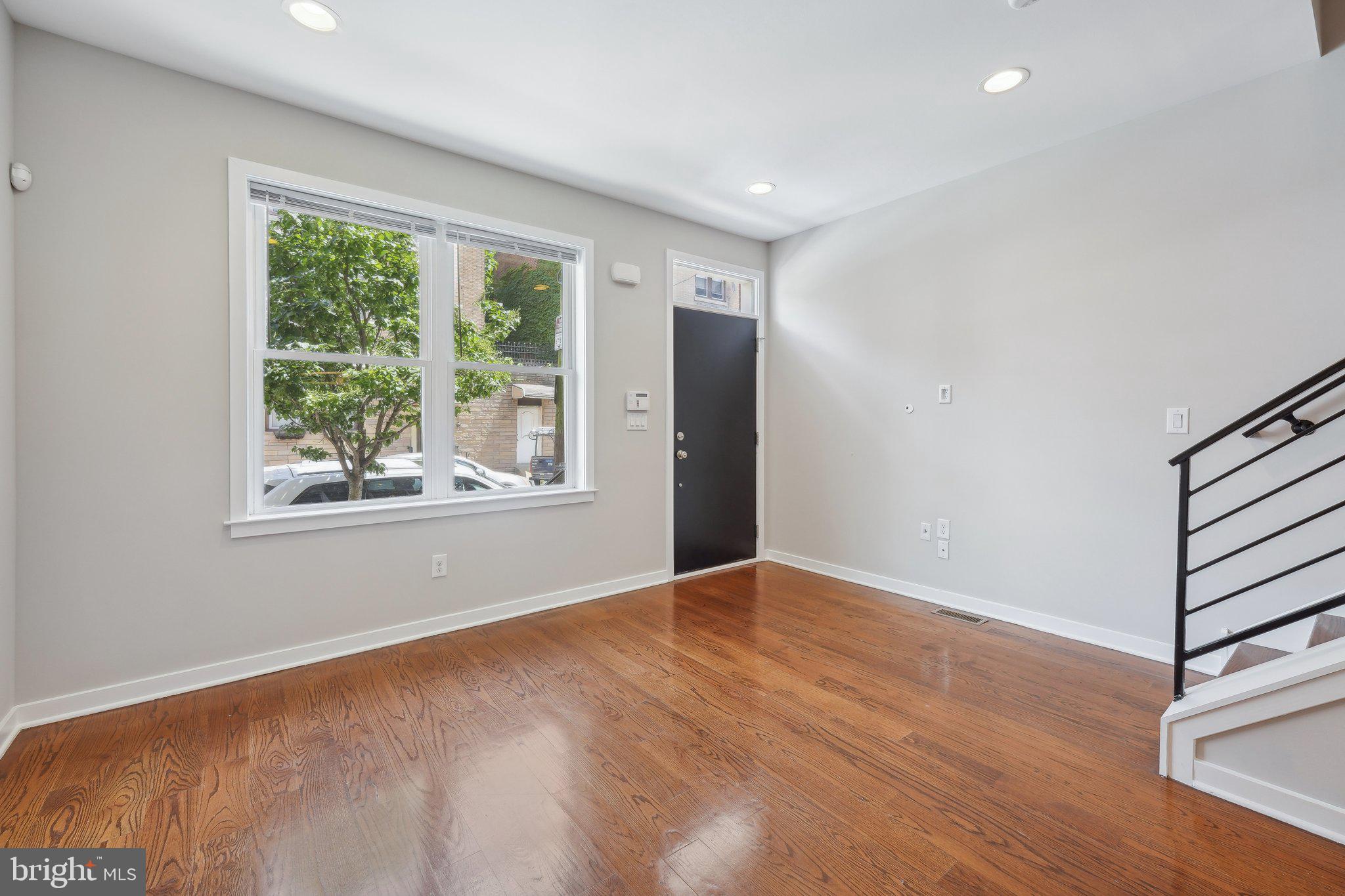 POINT BREEZE - Residential