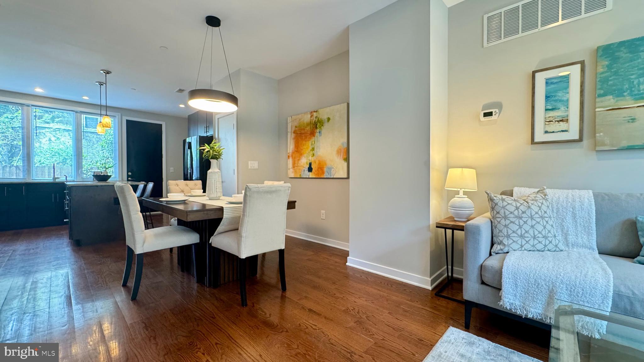 POINT BREEZE - Residential