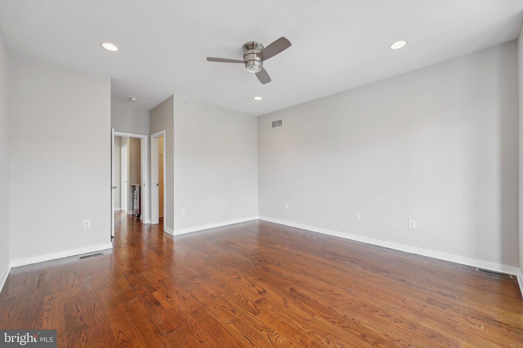 POINT BREEZE - Residential