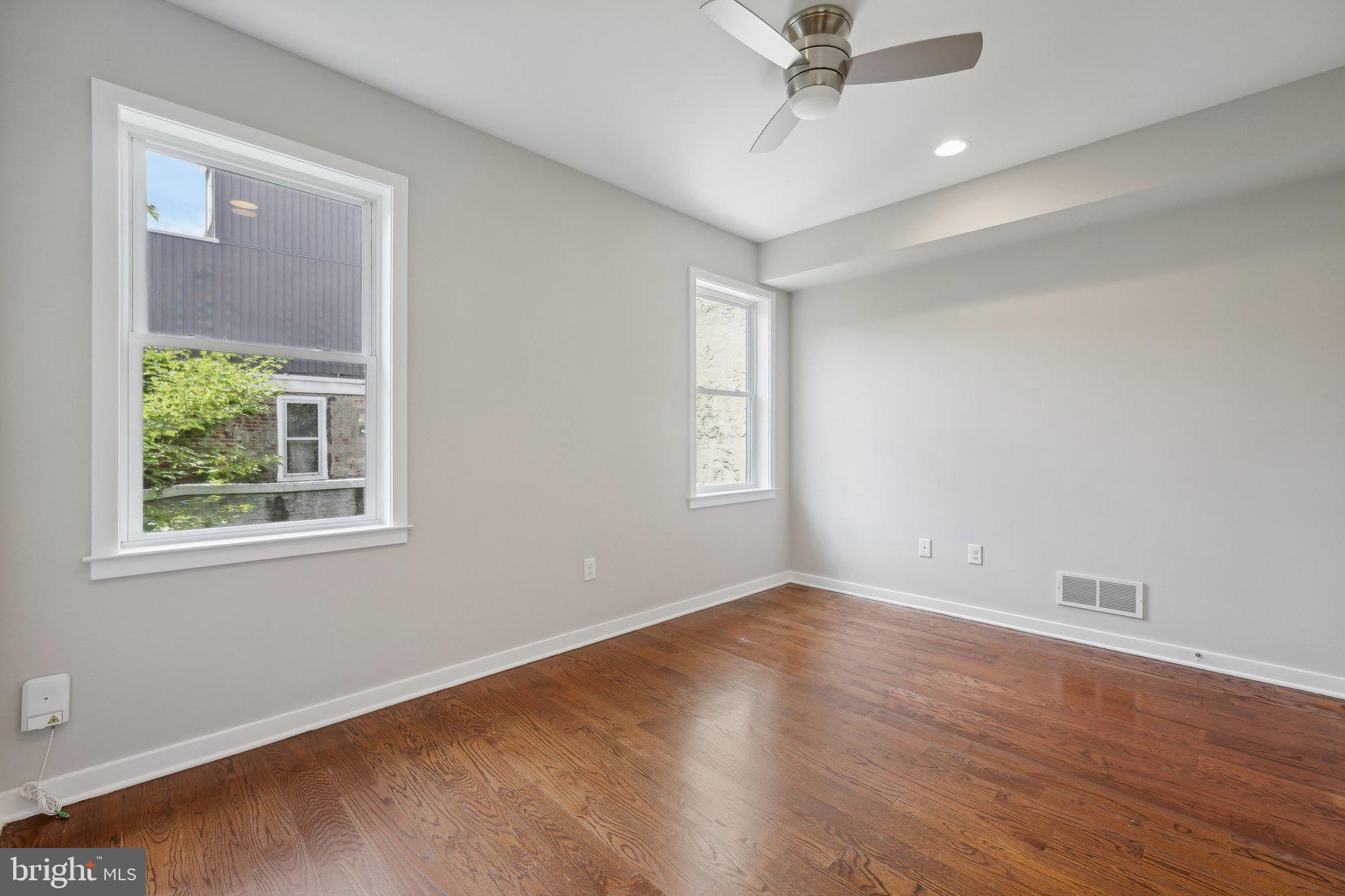 POINT BREEZE - Residential