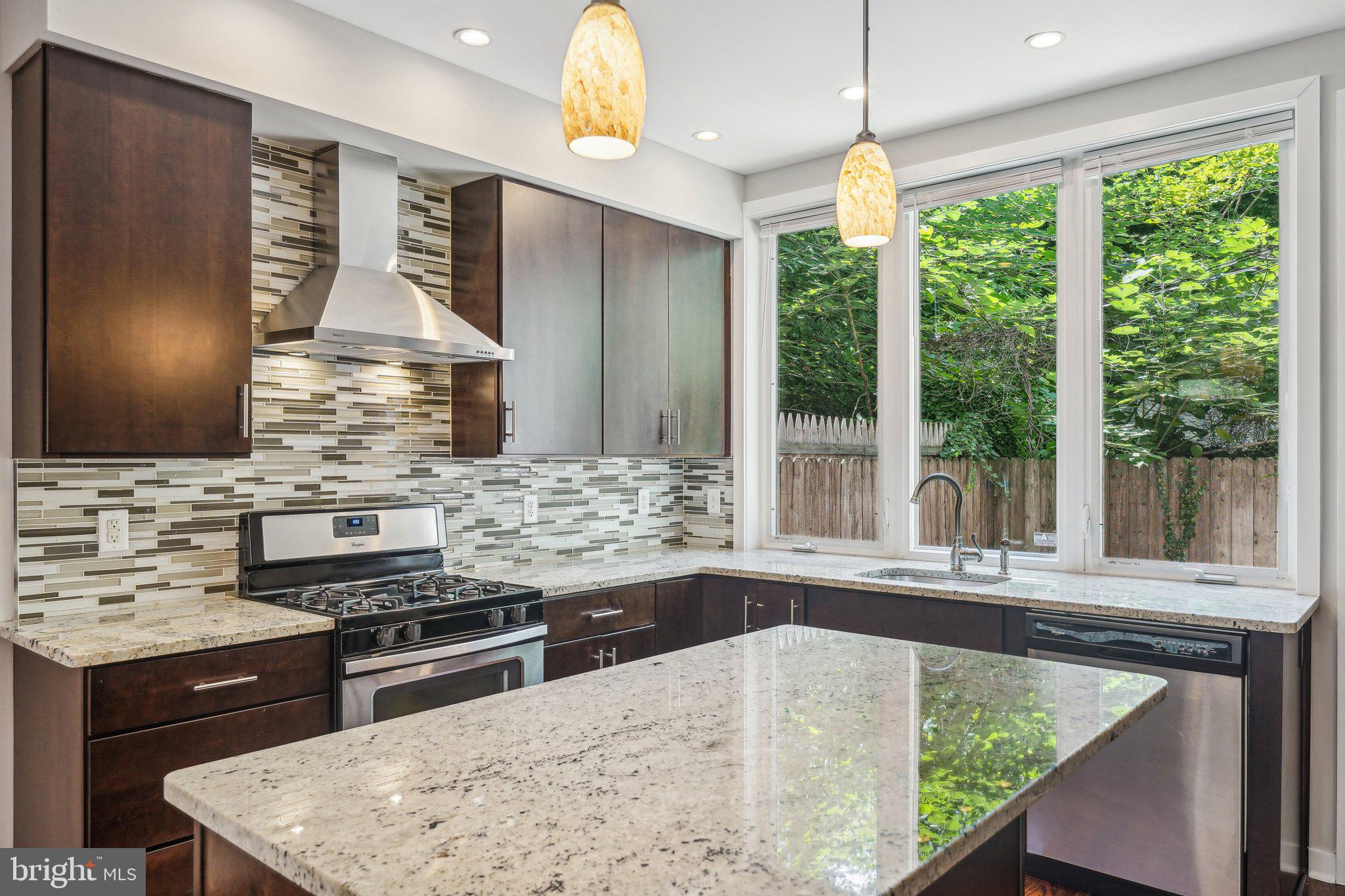 POINT BREEZE - Residential