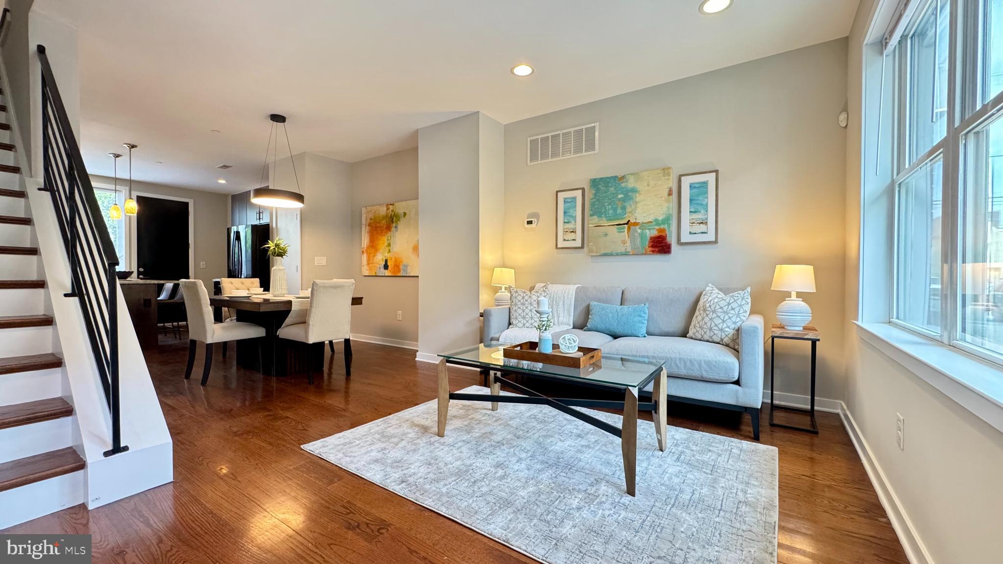 POINT BREEZE - Residential