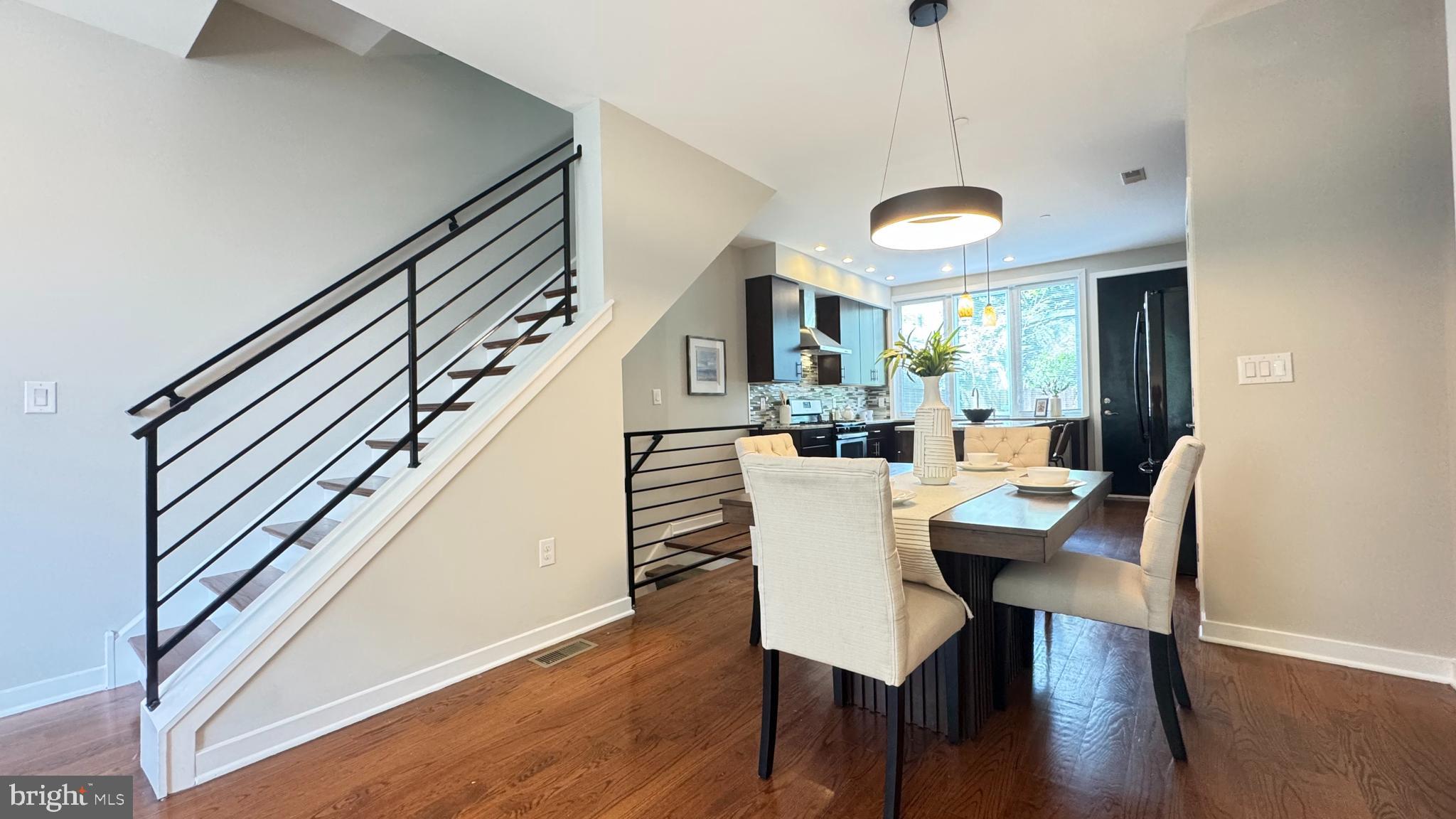 POINT BREEZE - Residential