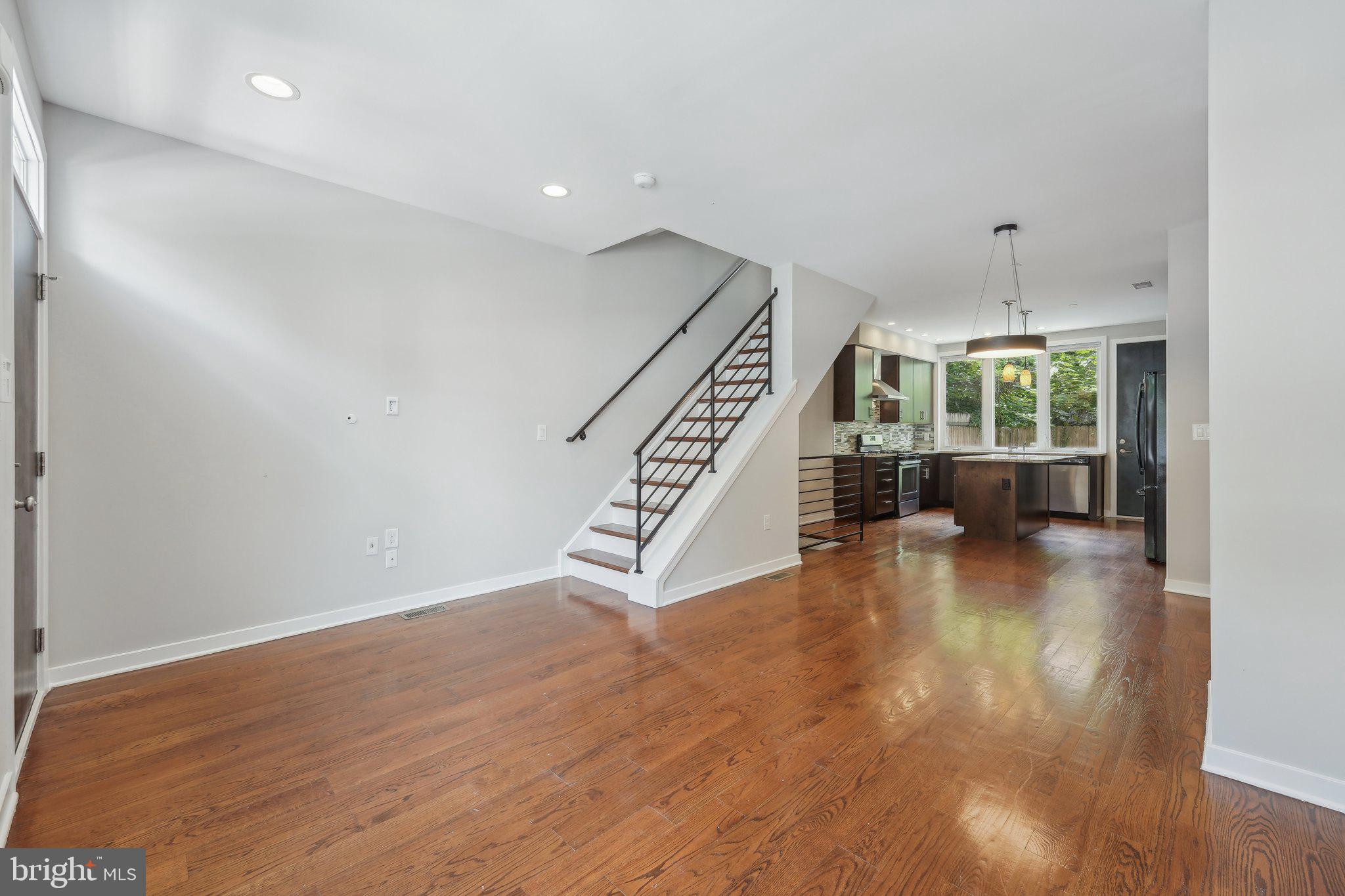 POINT BREEZE - Residential