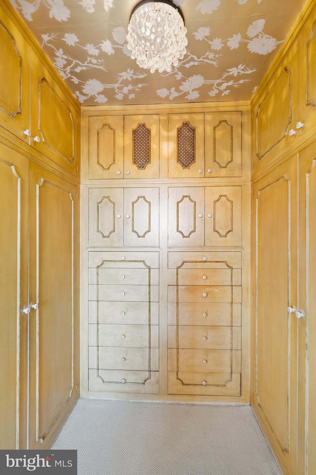 PIKESVILLE - Residential