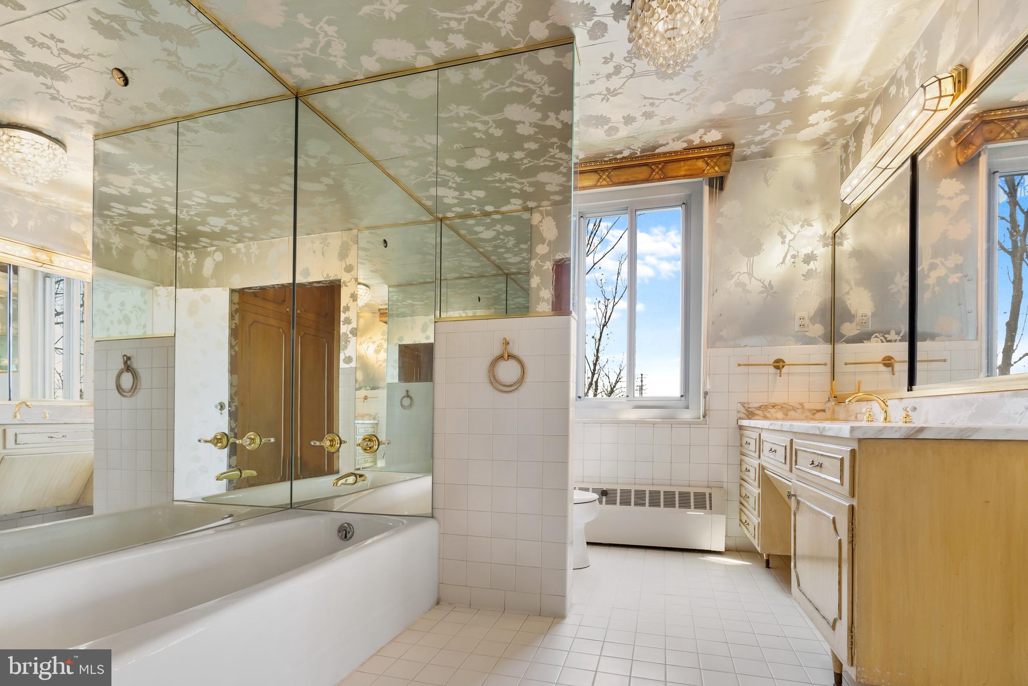 PIKESVILLE - Residential