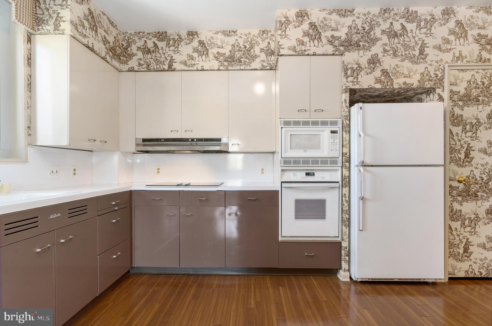 PIKESVILLE - Residential