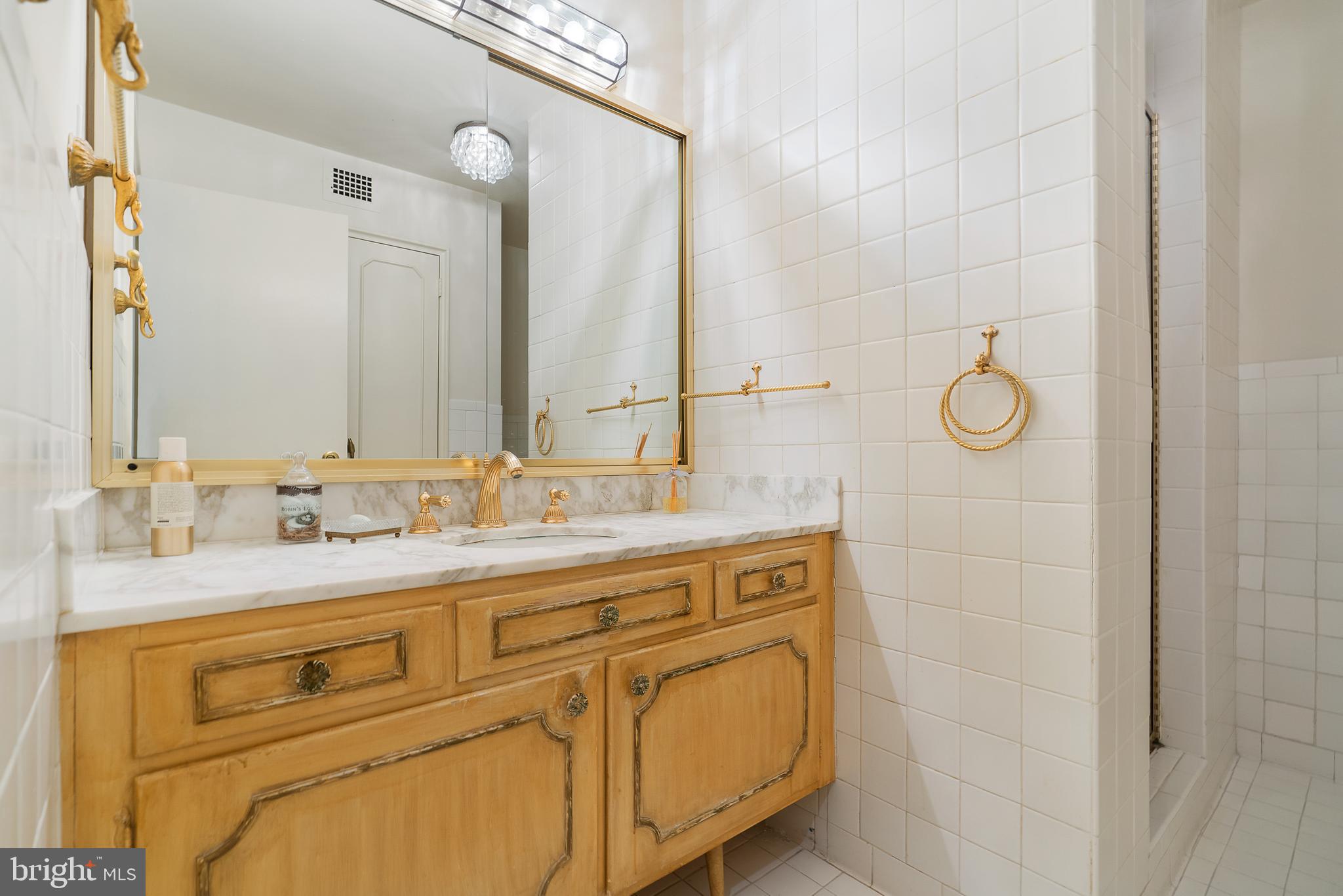 PIKESVILLE - Residential