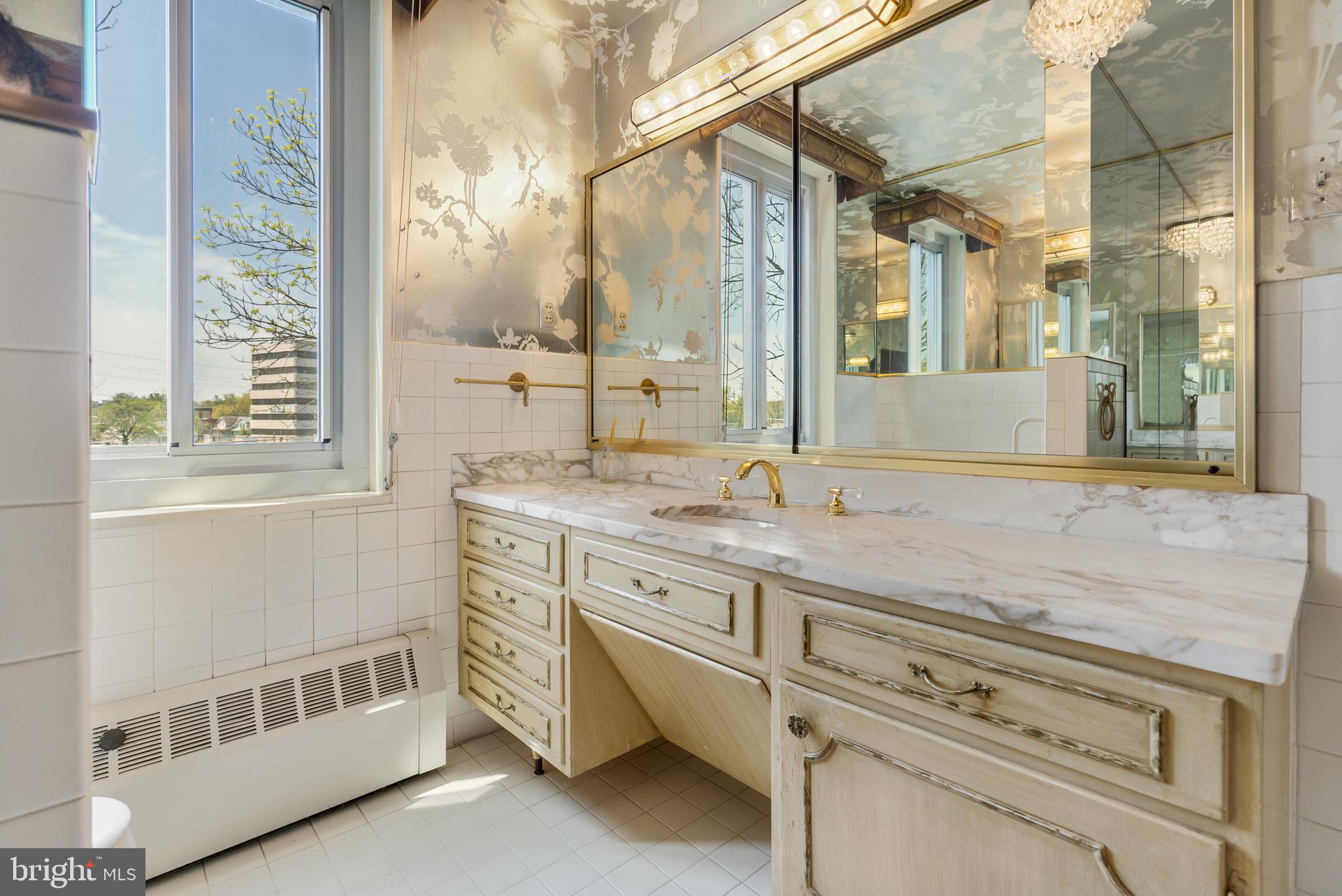 PIKESVILLE - Residential