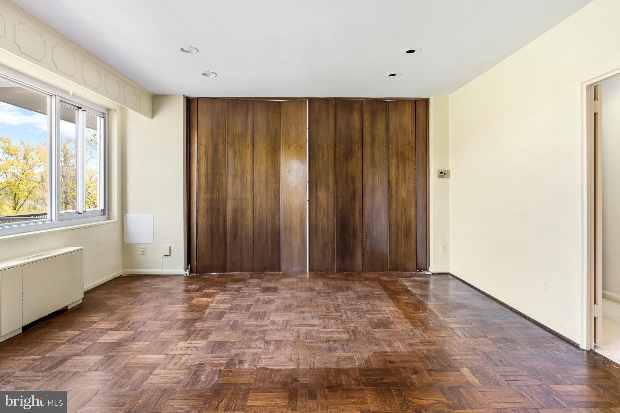 PIKESVILLE - Residential