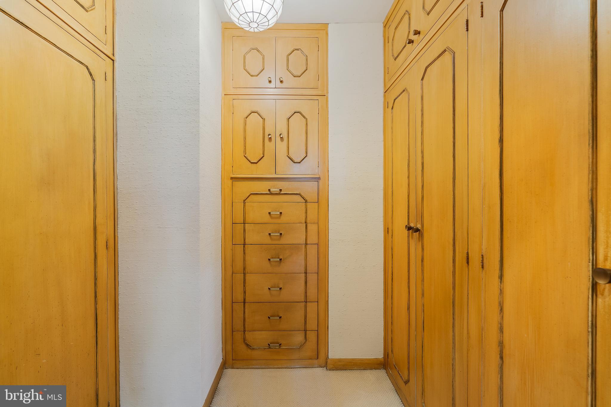 PIKESVILLE - Residential