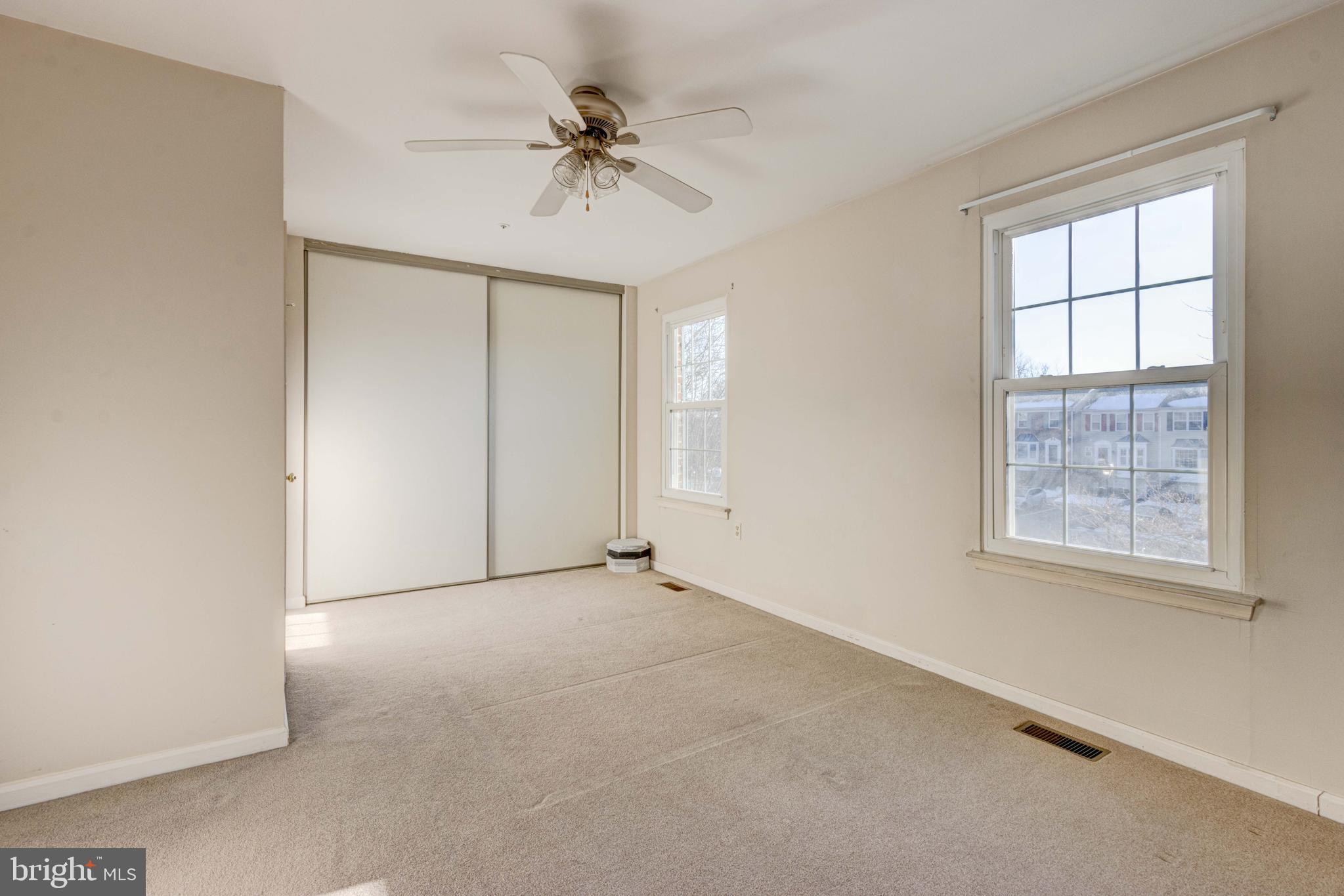 STONEHAVEN MEWS IN CROFTON VILLAGE - Residential