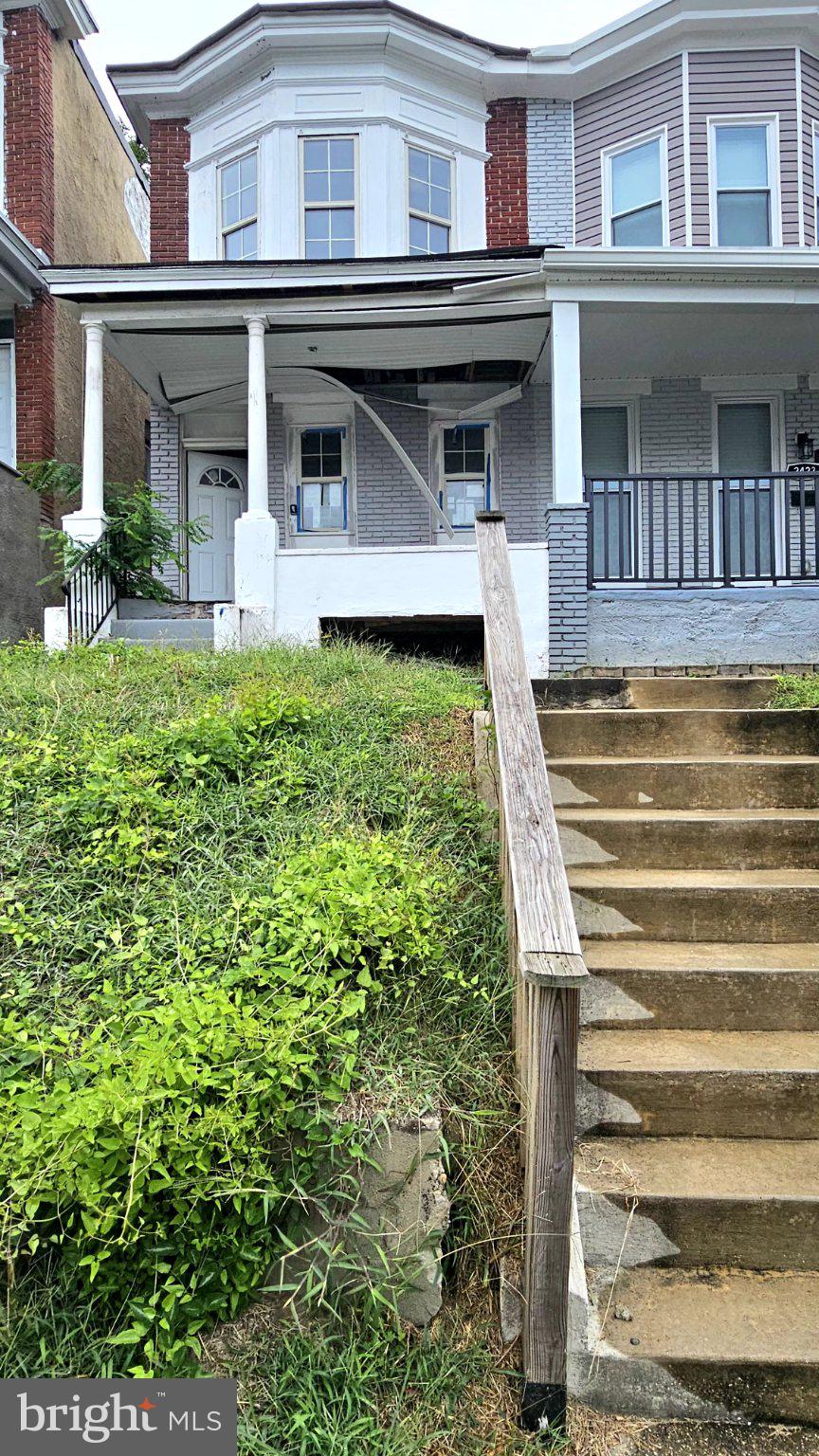2425 DENISON STREET