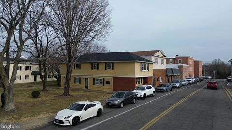 Photo of 41610 Courthouse Drive, HOLLYWOOD, MD 20636 (MLS # MDSM2028794)