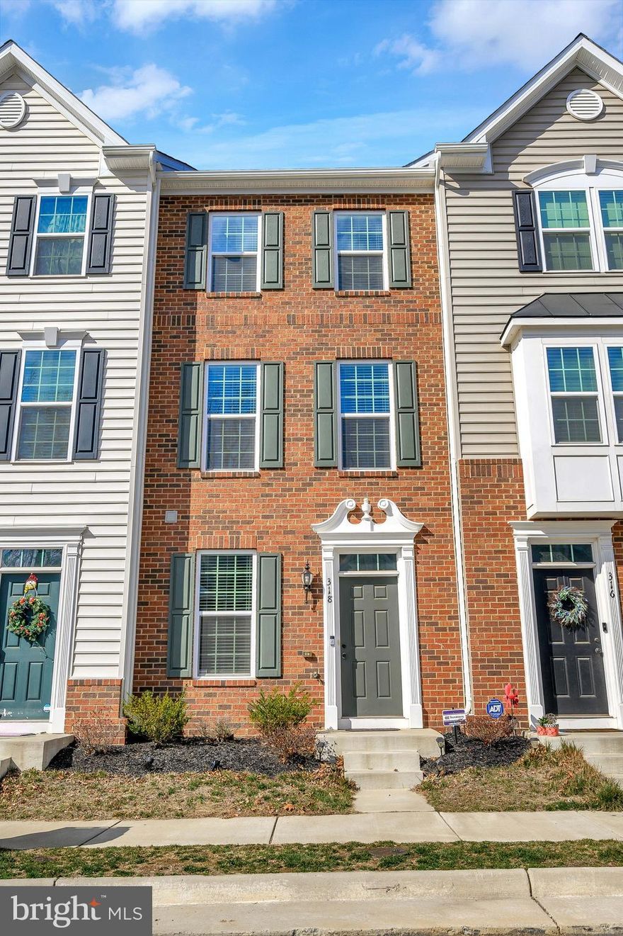 Brand new home ready for quick move in, Large 3 level townhome with tons of upgrades. Huge gourmet kitchen with granite counter tops, 42 inch cabinets with crown molding, upgraded stainless steel appliances, center island with cabinets, recess lights, breakfast bar , pantry and walkout to the deck, washer/dryer. Master suite with his and her closest, dual vanities and oversized shower. Fully finished lower level with bedroom and rec room. All this and more in a neighborhood with lots of amenities like play grounds and swimming pool! Minutes to 95, commuter lot, VRE, shopping and downtown Fredericksburg.Don t Miss Out!