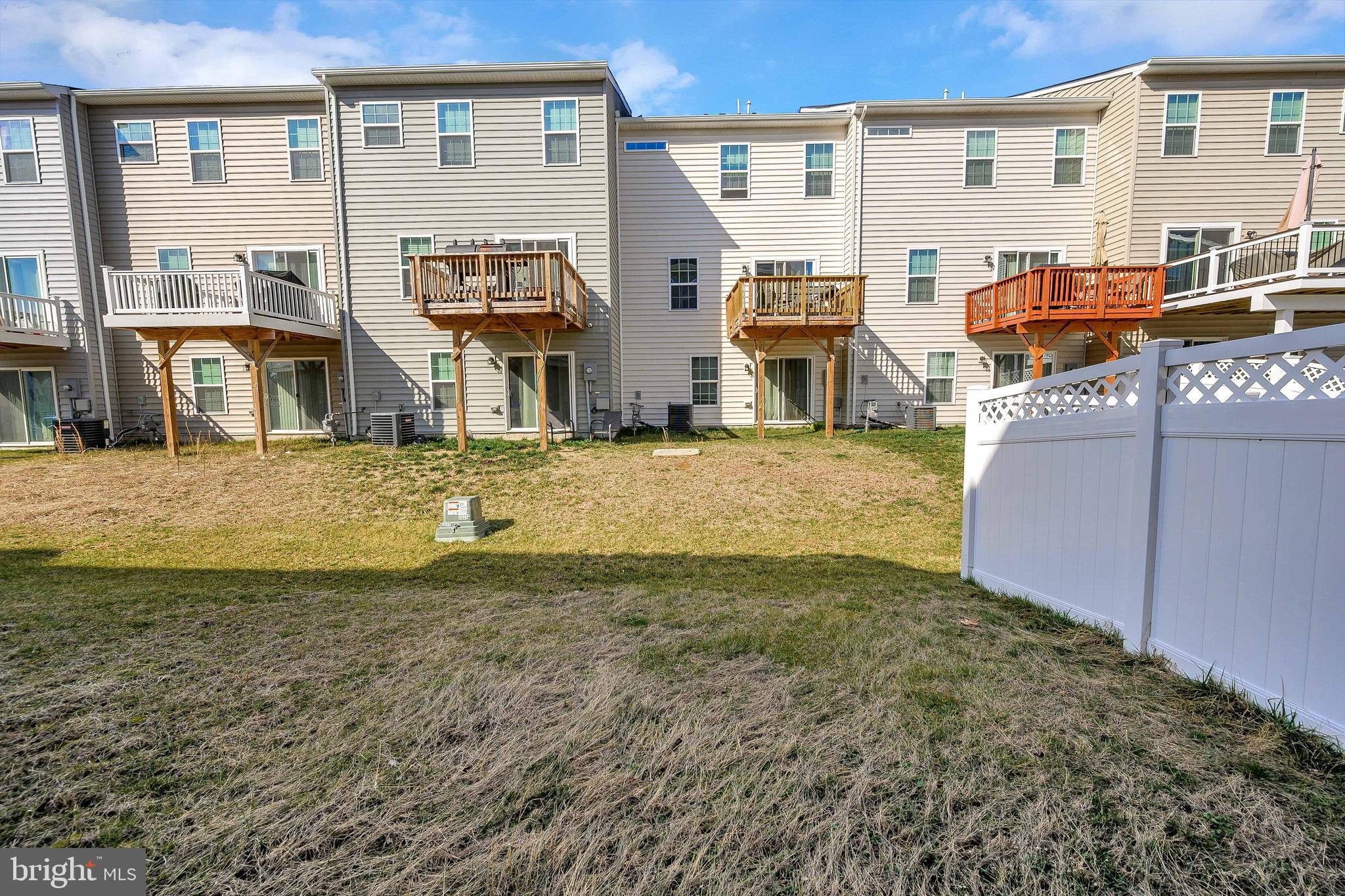 RAPPAHANNOCK LANDING - Residential Lease