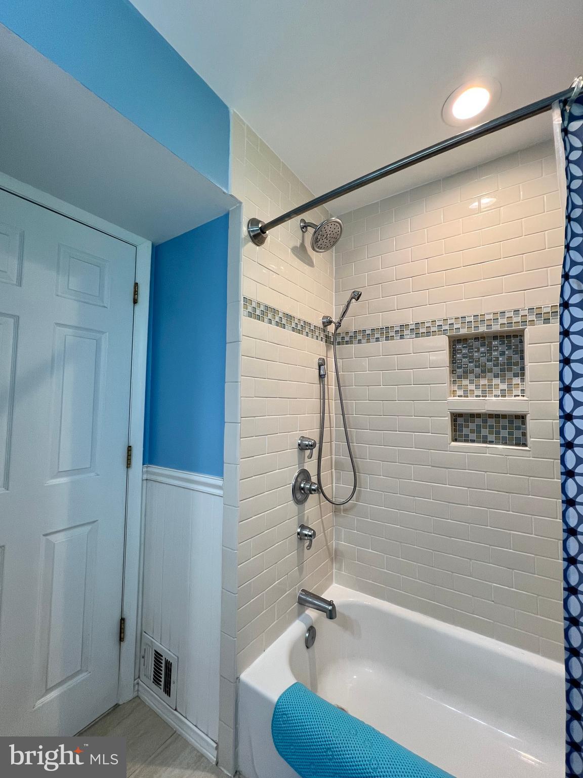 NORTH SPRINGFIELD - Residential