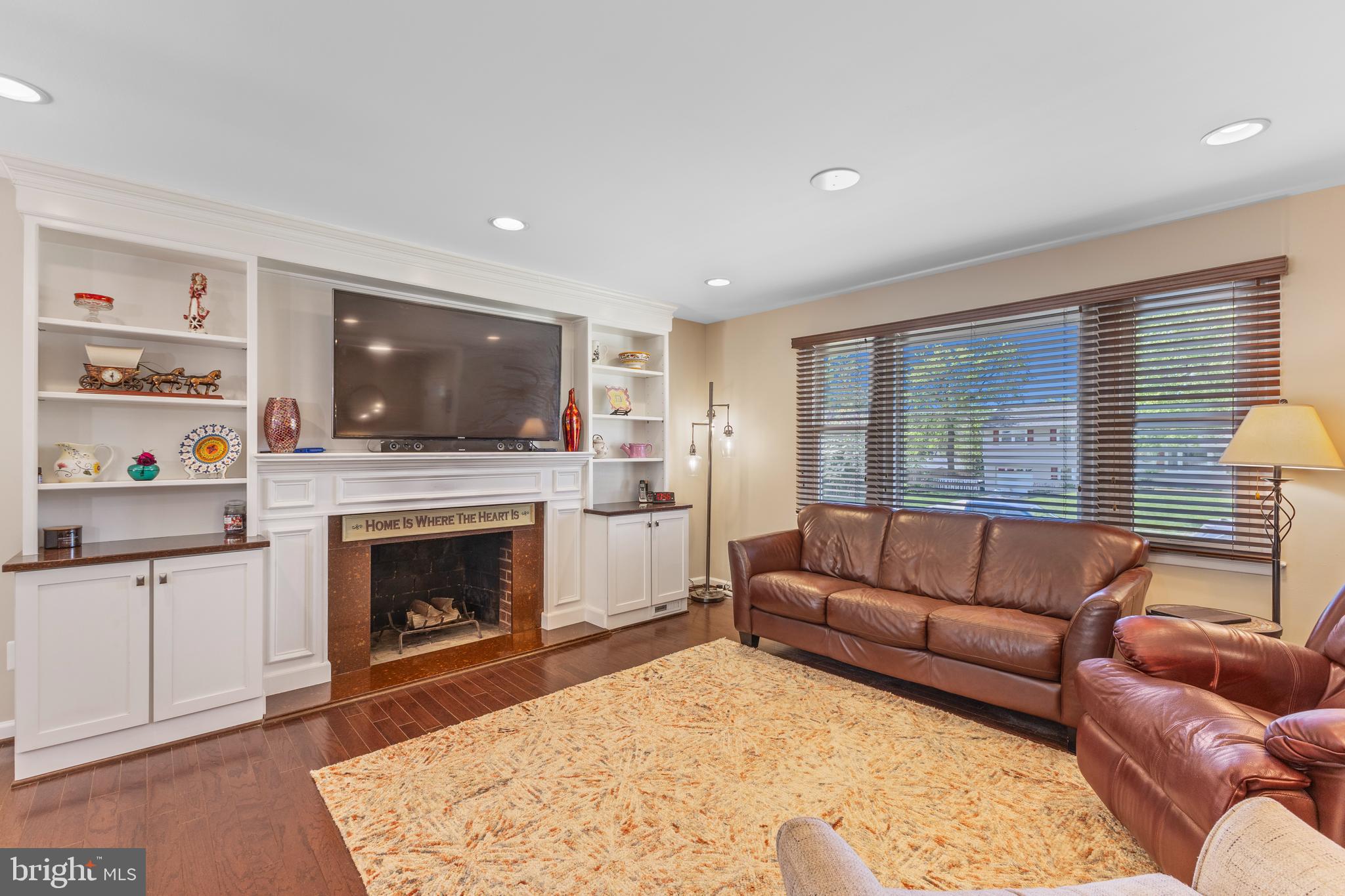 NORTH SPRINGFIELD - Residential