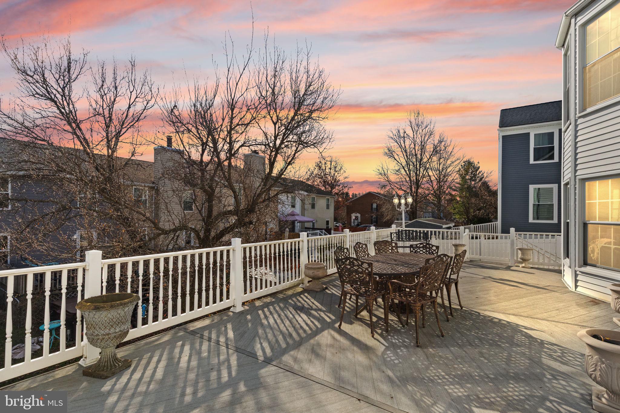 CLOVERFIELD - Residential