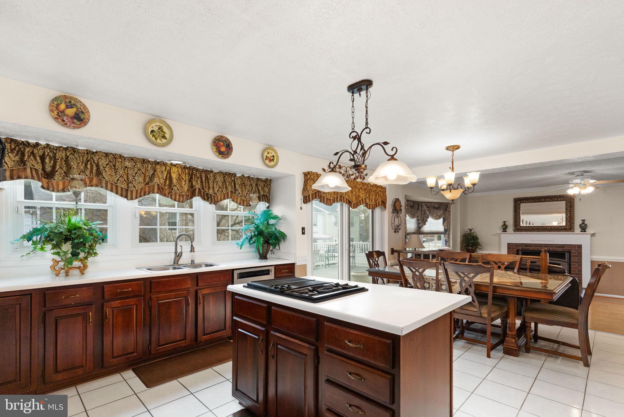 CLOVERFIELD - Residential