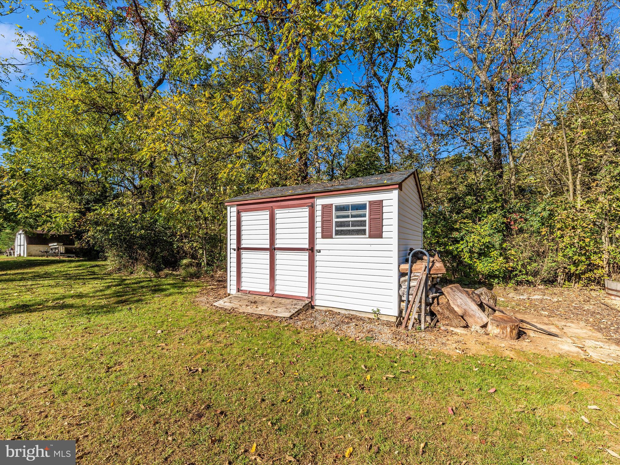 MEADOWLANDS - Residential