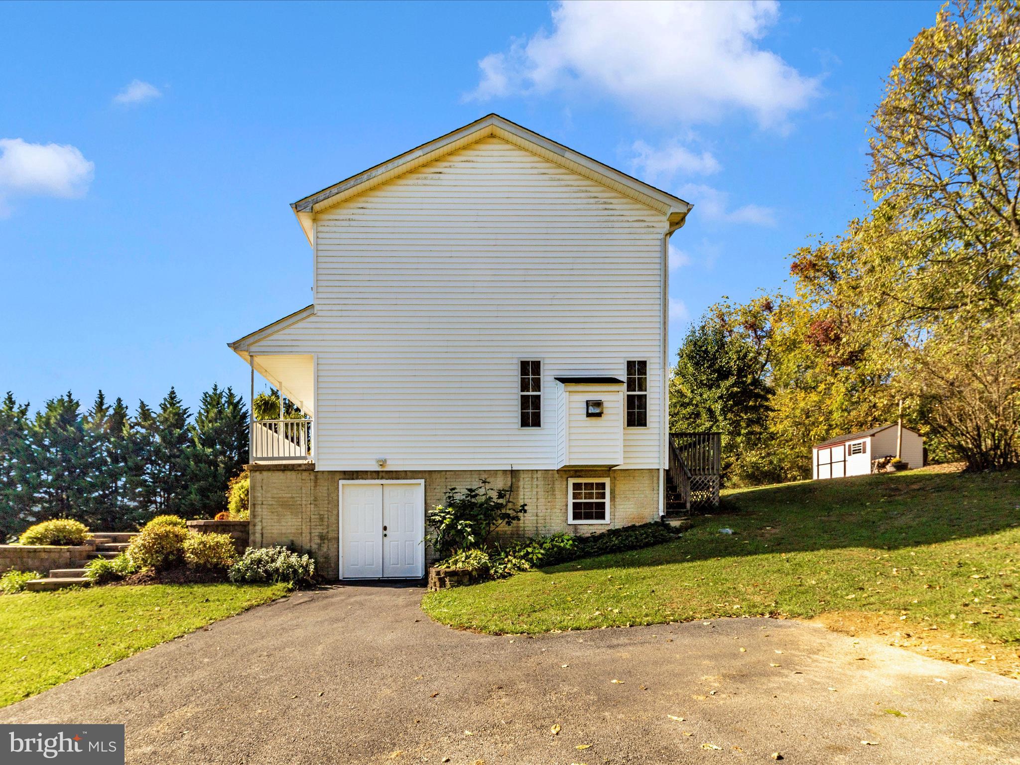 MEADOWLANDS - Residential