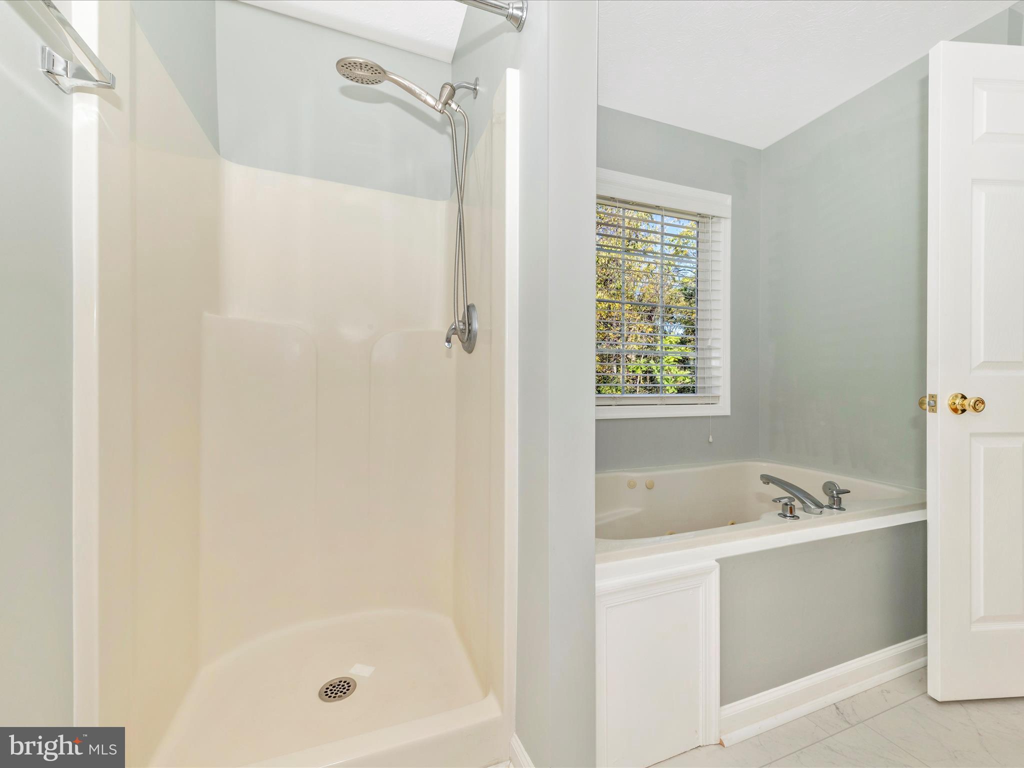 MEADOWLANDS - Residential