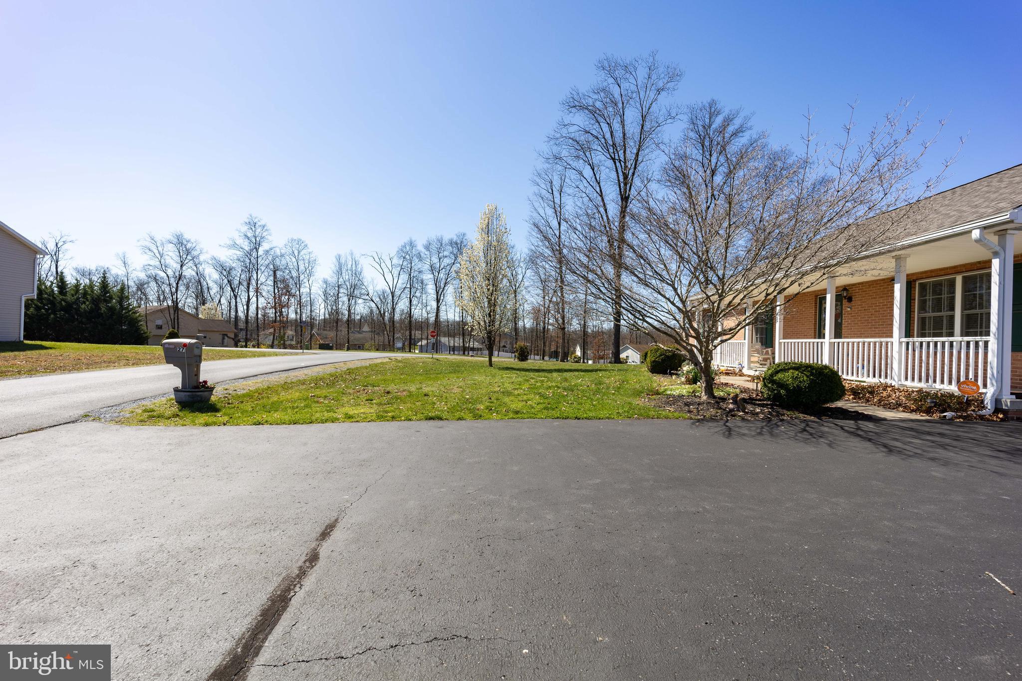 MIDDLE CREEK MANOR - Residential