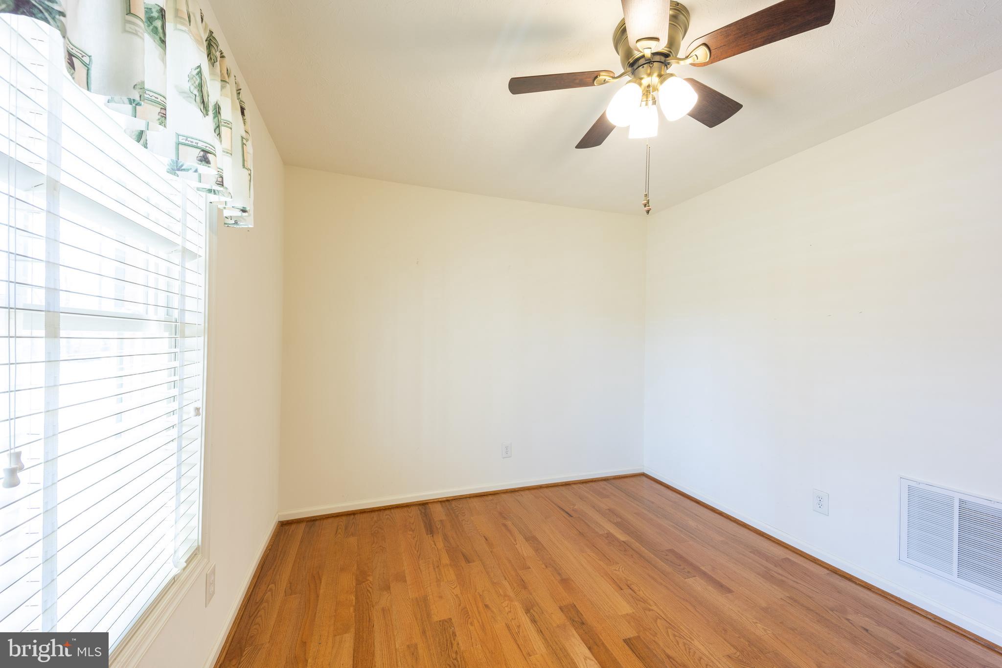 MIDDLE CREEK MANOR - Residential