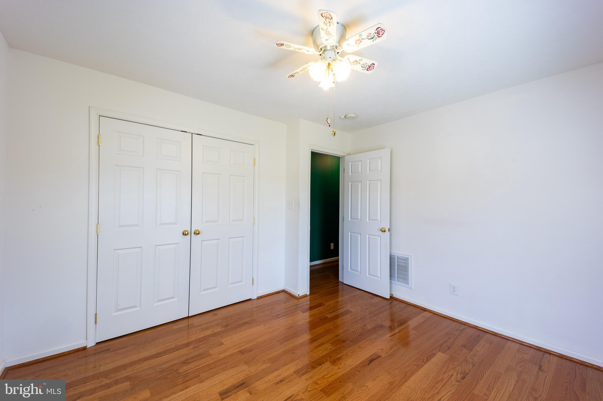 MIDDLE CREEK MANOR - Residential