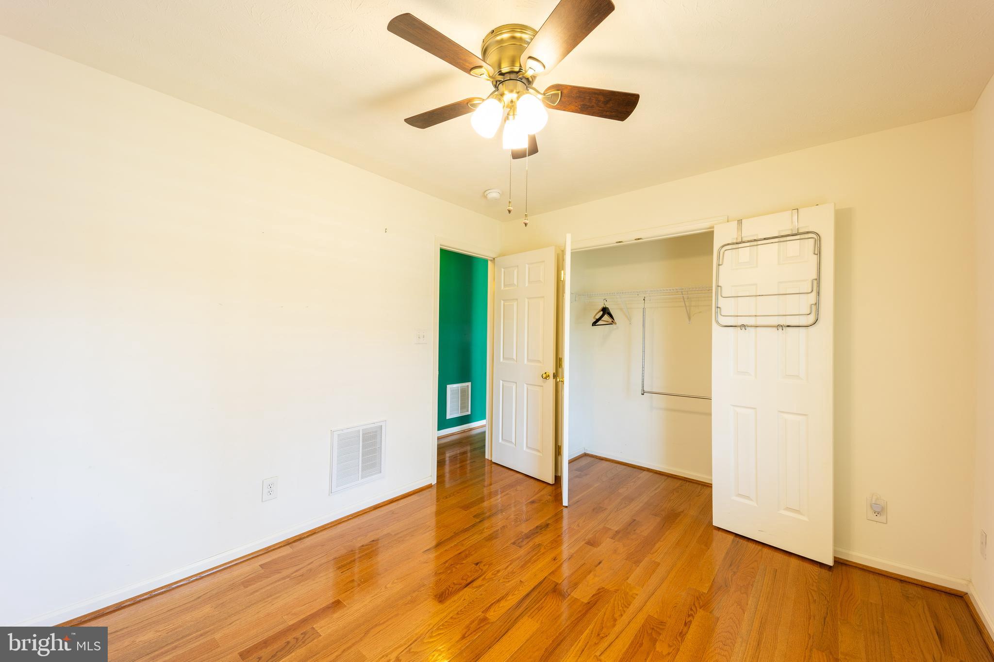 MIDDLE CREEK MANOR - Residential