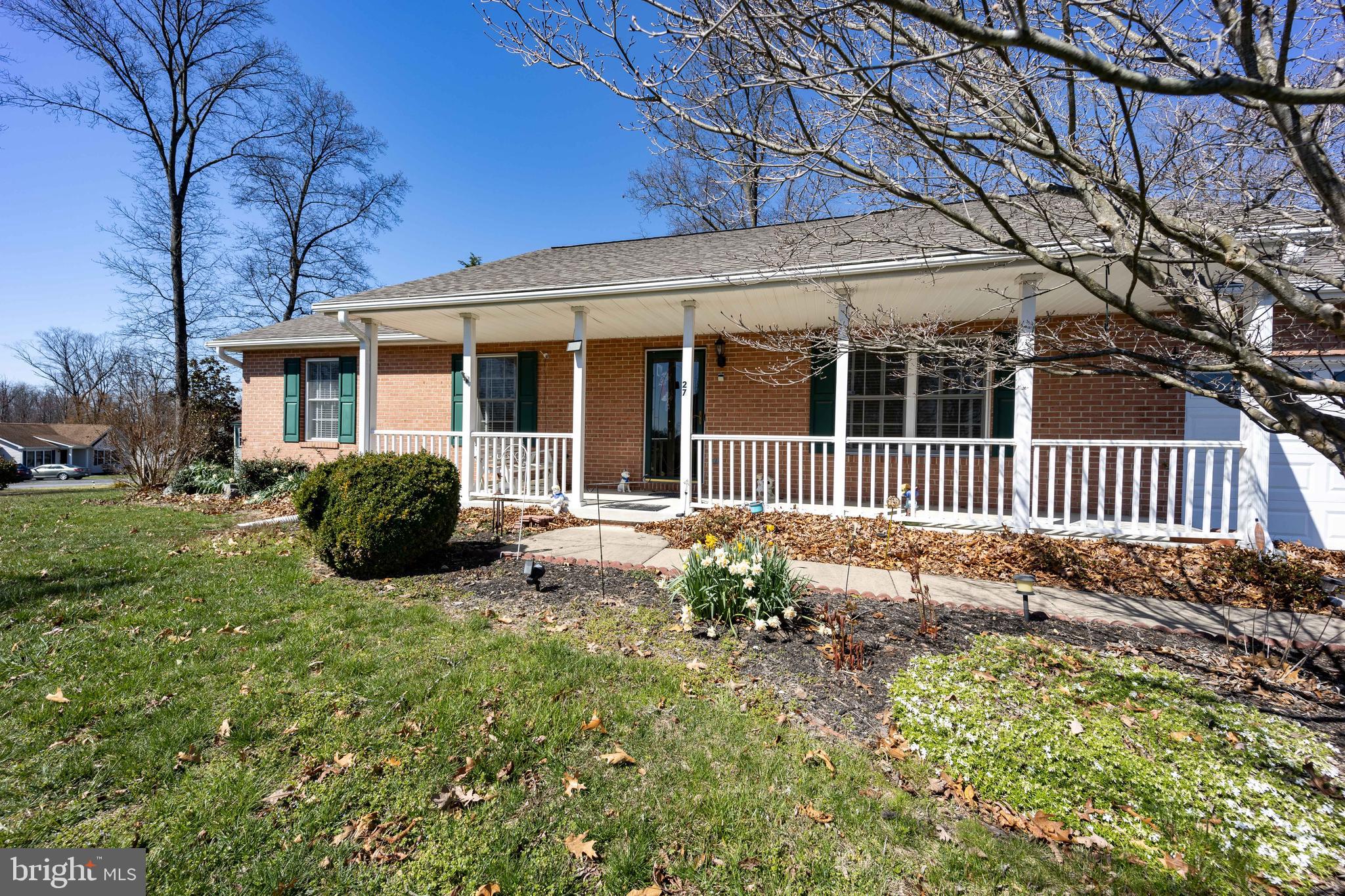 MIDDLE CREEK MANOR - Residential