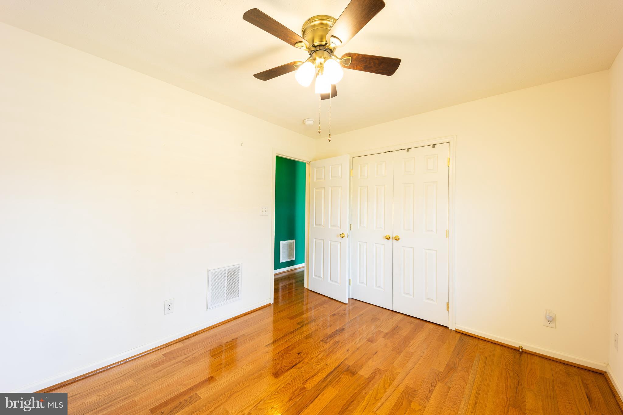 MIDDLE CREEK MANOR - Residential