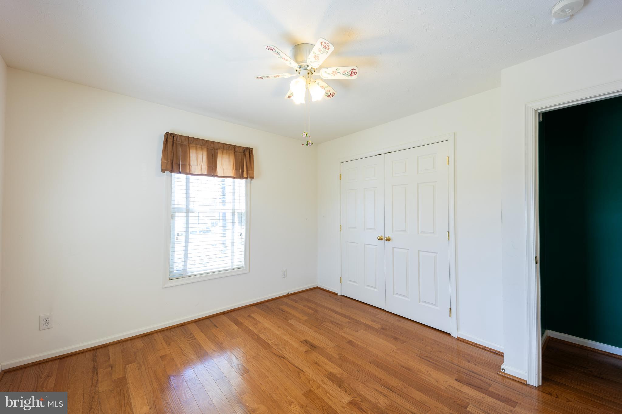 MIDDLE CREEK MANOR - Residential