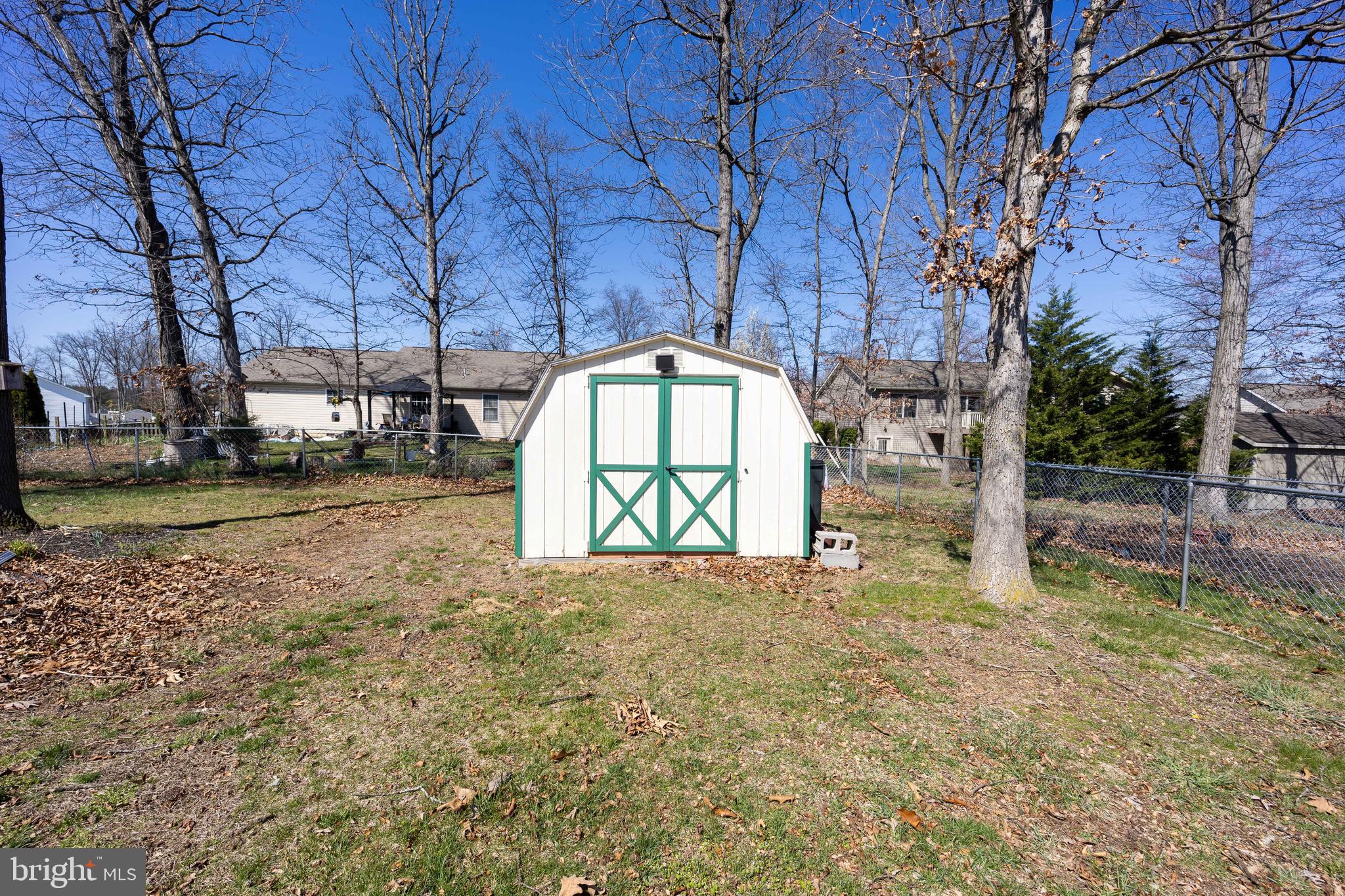 MIDDLE CREEK MANOR - Residential