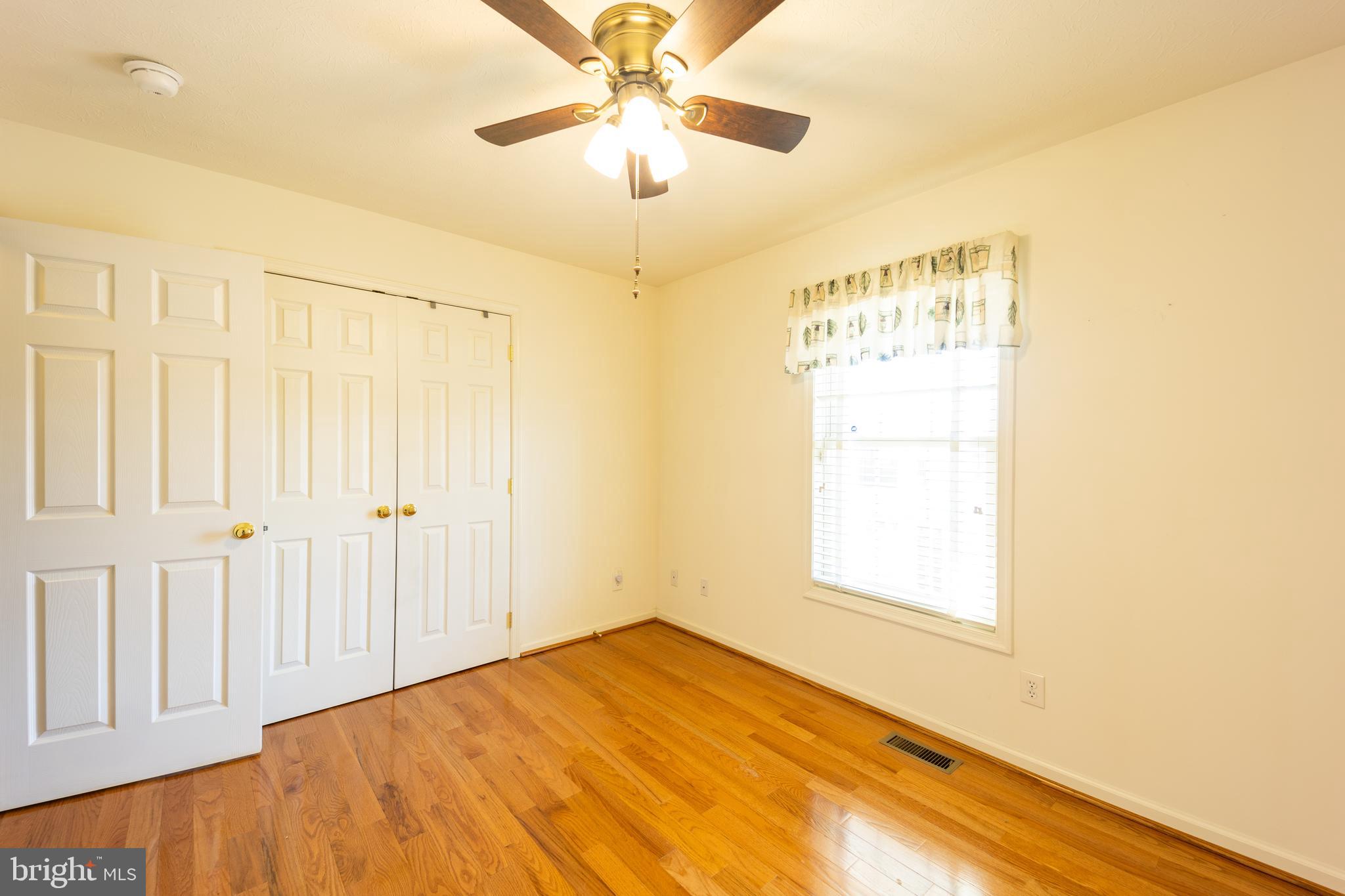 MIDDLE CREEK MANOR - Residential