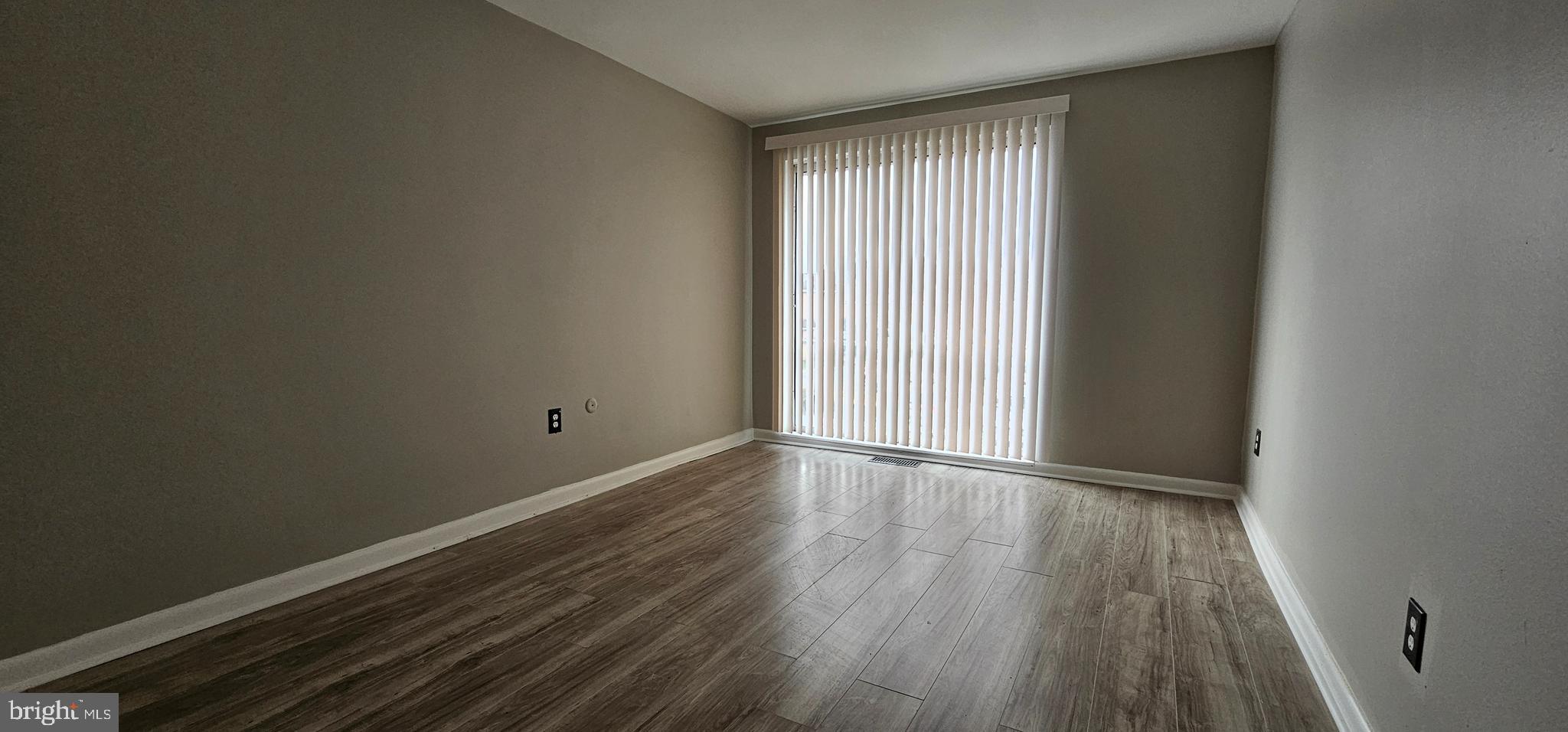 YORKTOWN - Residential Lease