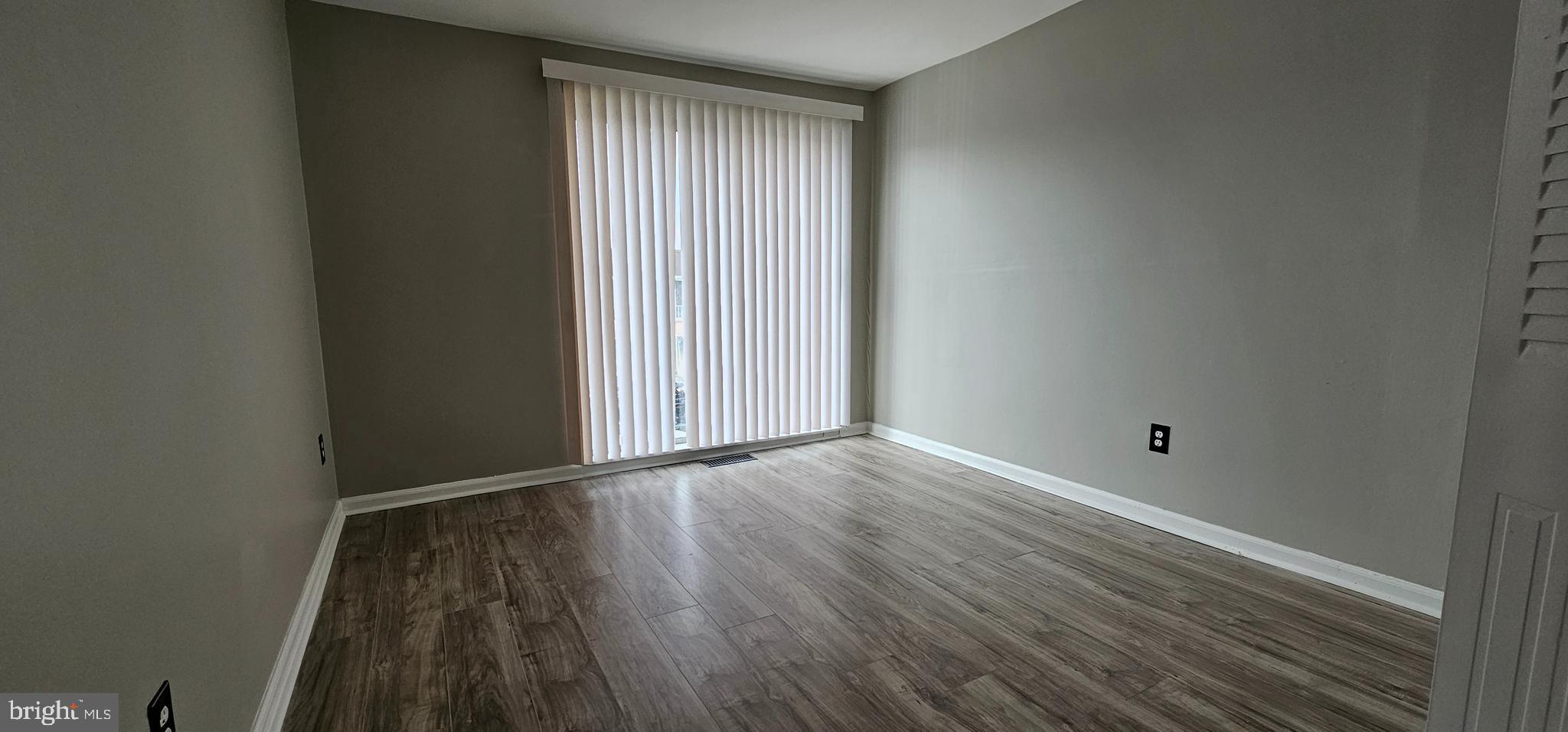 YORKTOWN - Residential Lease