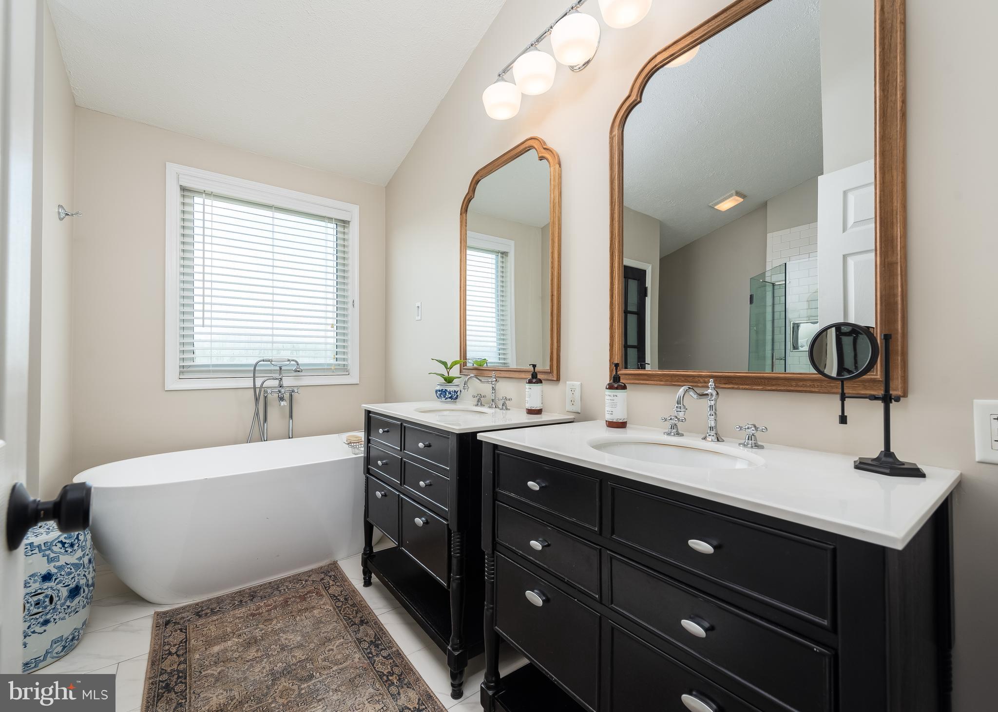 FOXLEIGH MEADOWS - Residential