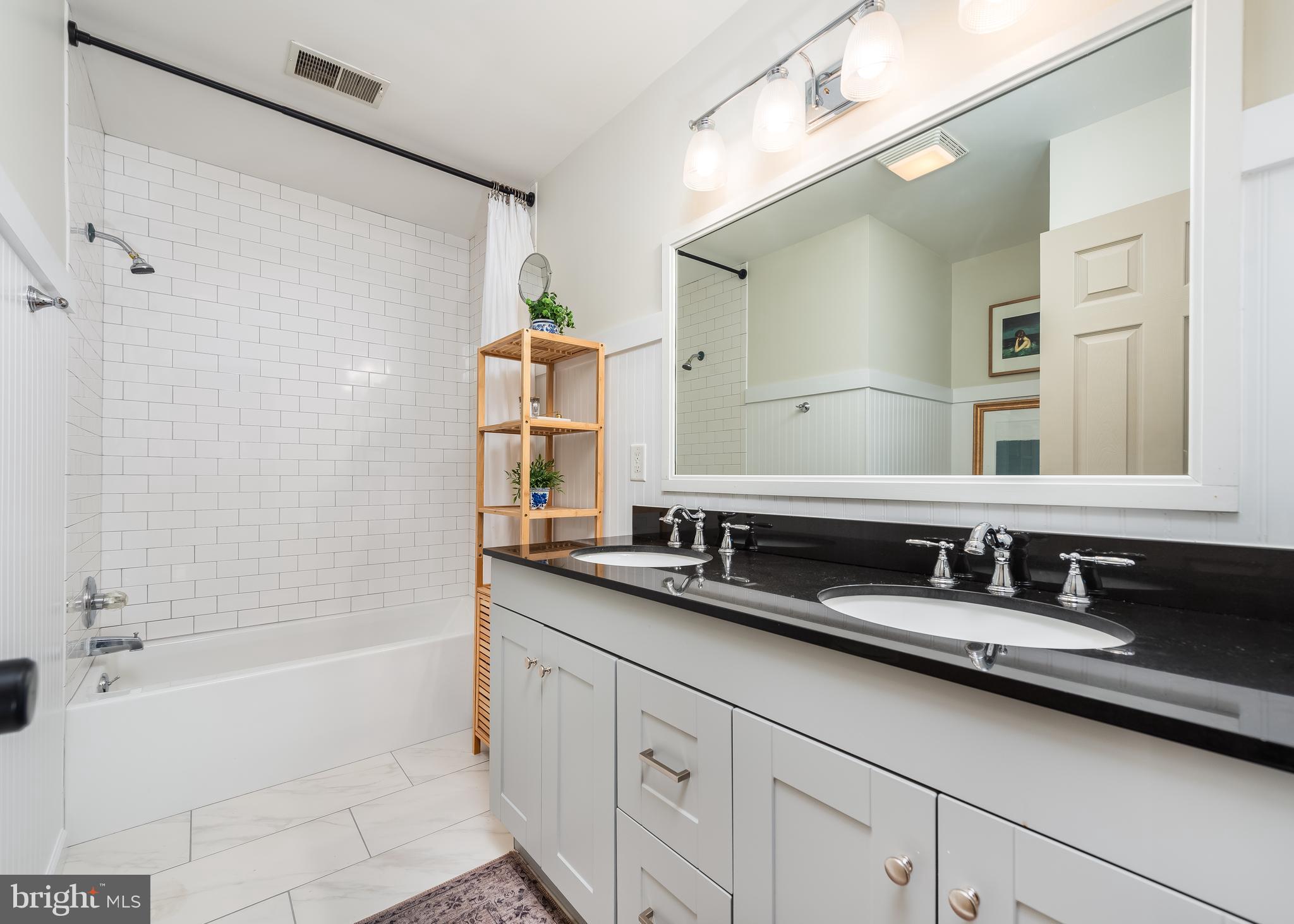 FOXLEIGH MEADOWS - Residential