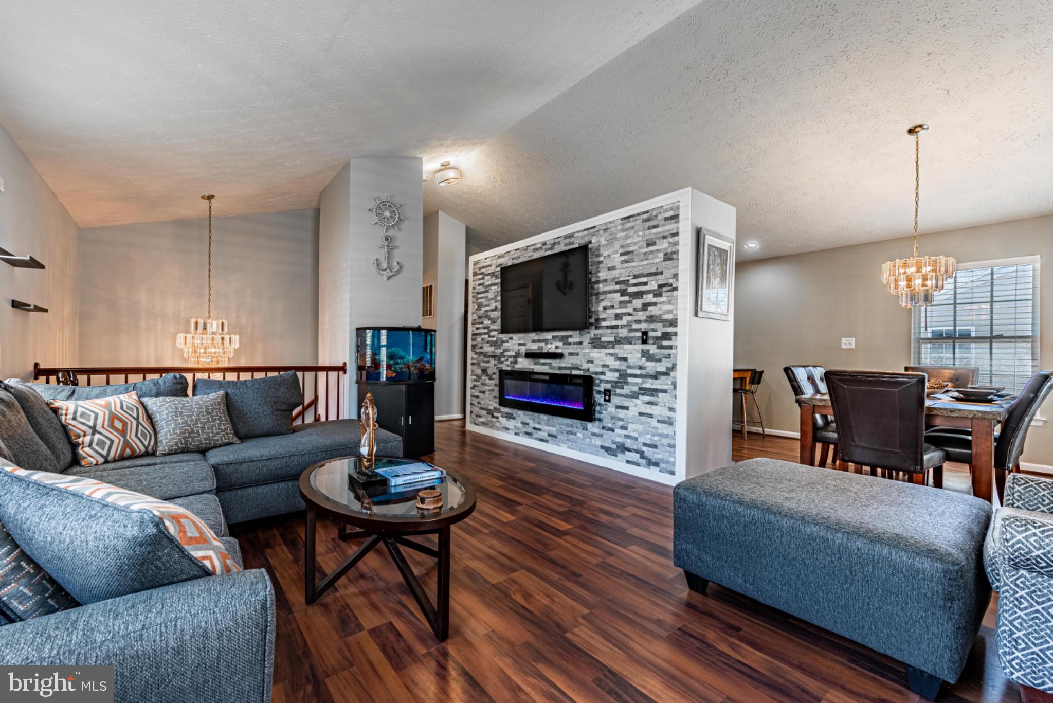 ROLLING OAKS - Residential